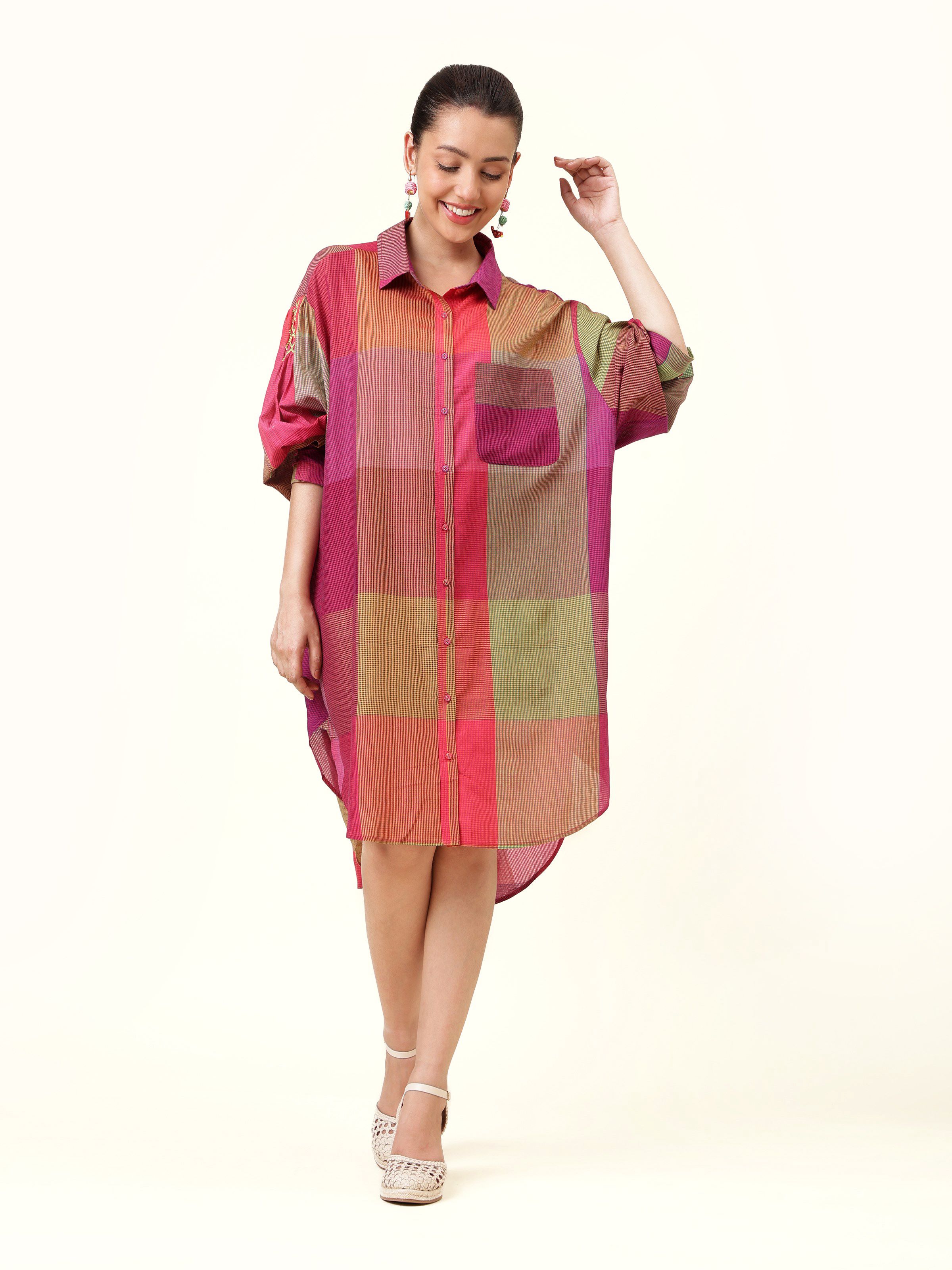 Front view highlighting the soft pink hue and intricate Bengal Jamdani weave, exuding refined simplicity.