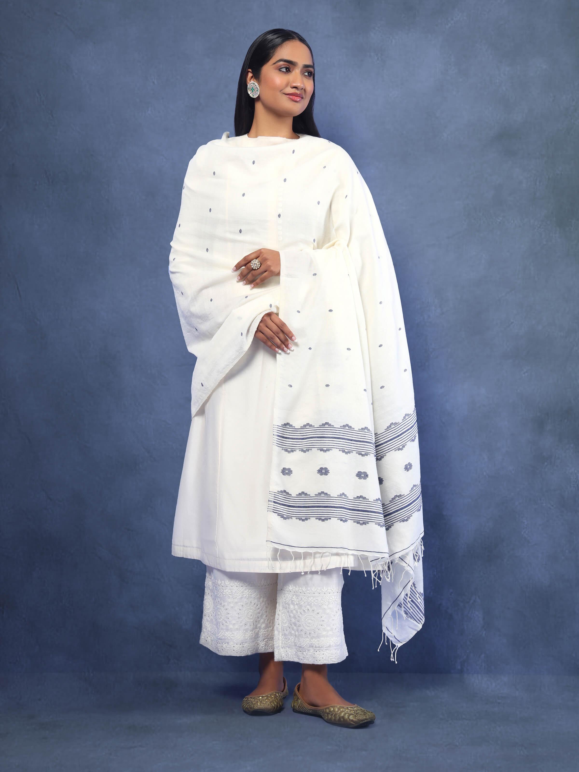 Off-white Woollen Jamdani Shawl