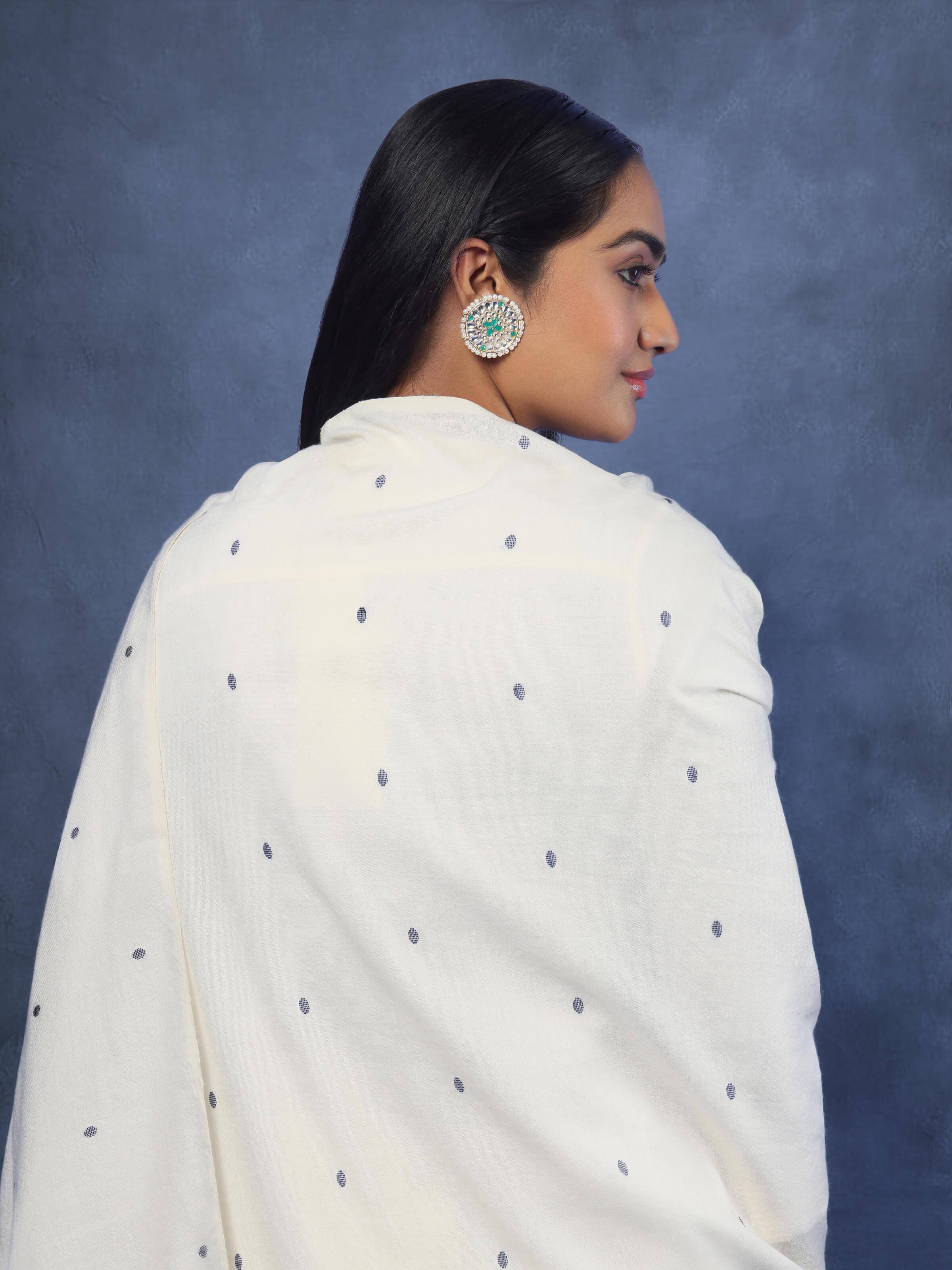 Off-white Woollen Jamdani Shawl