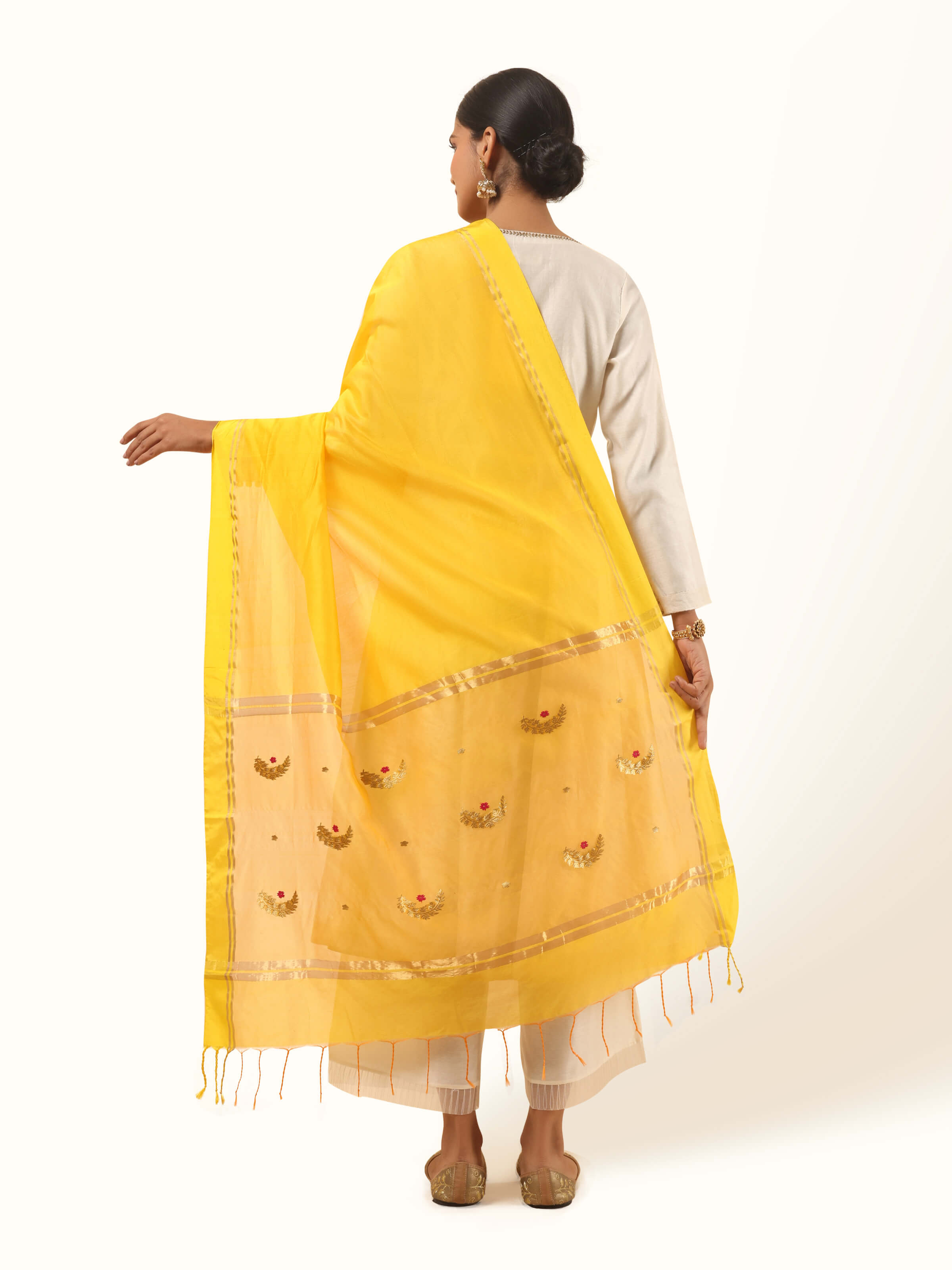 Yellow Cotton Silk Chanderi Dupatta With Floral Motif