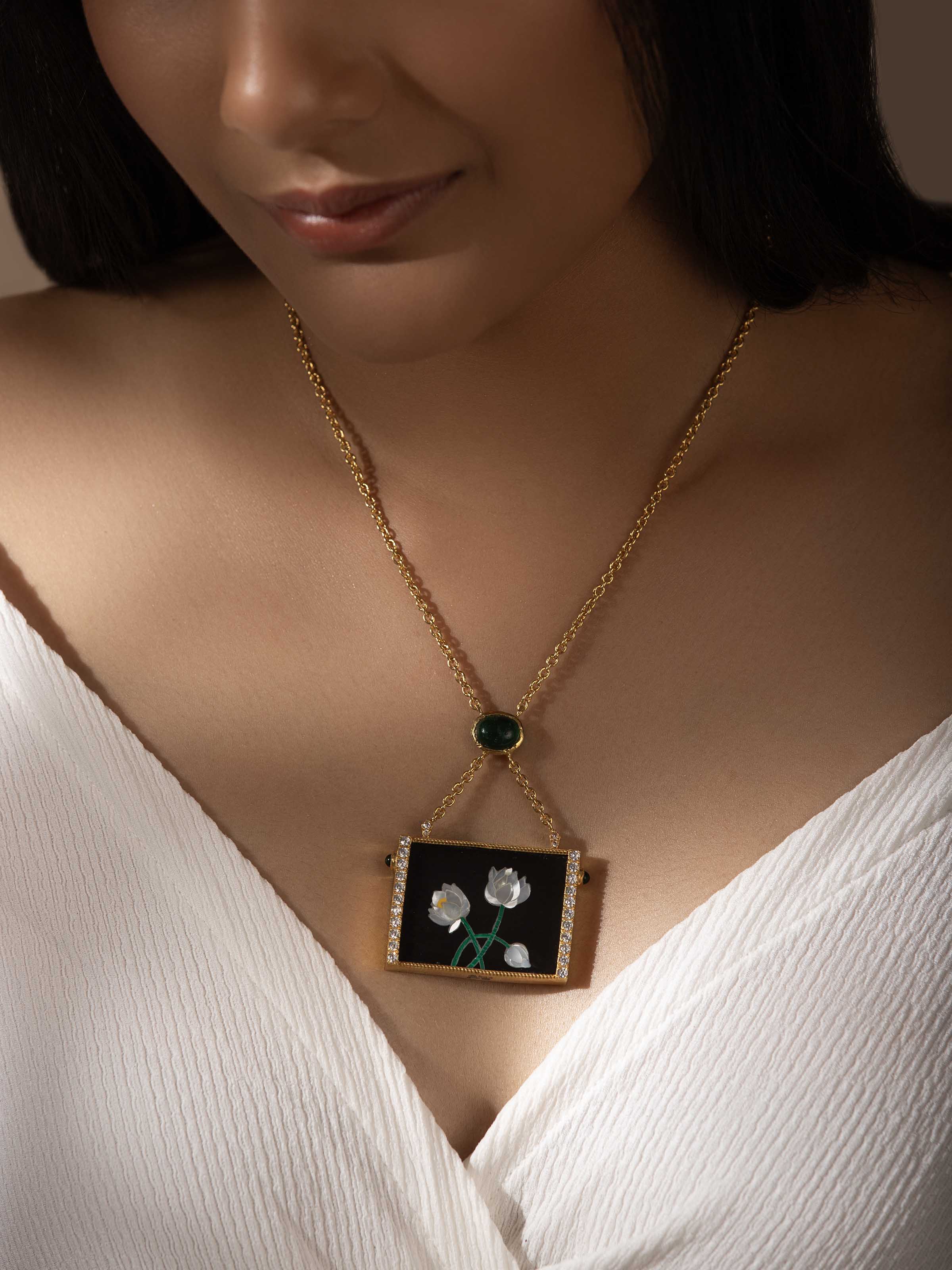 Parchinkari Silver Pendant & Chain