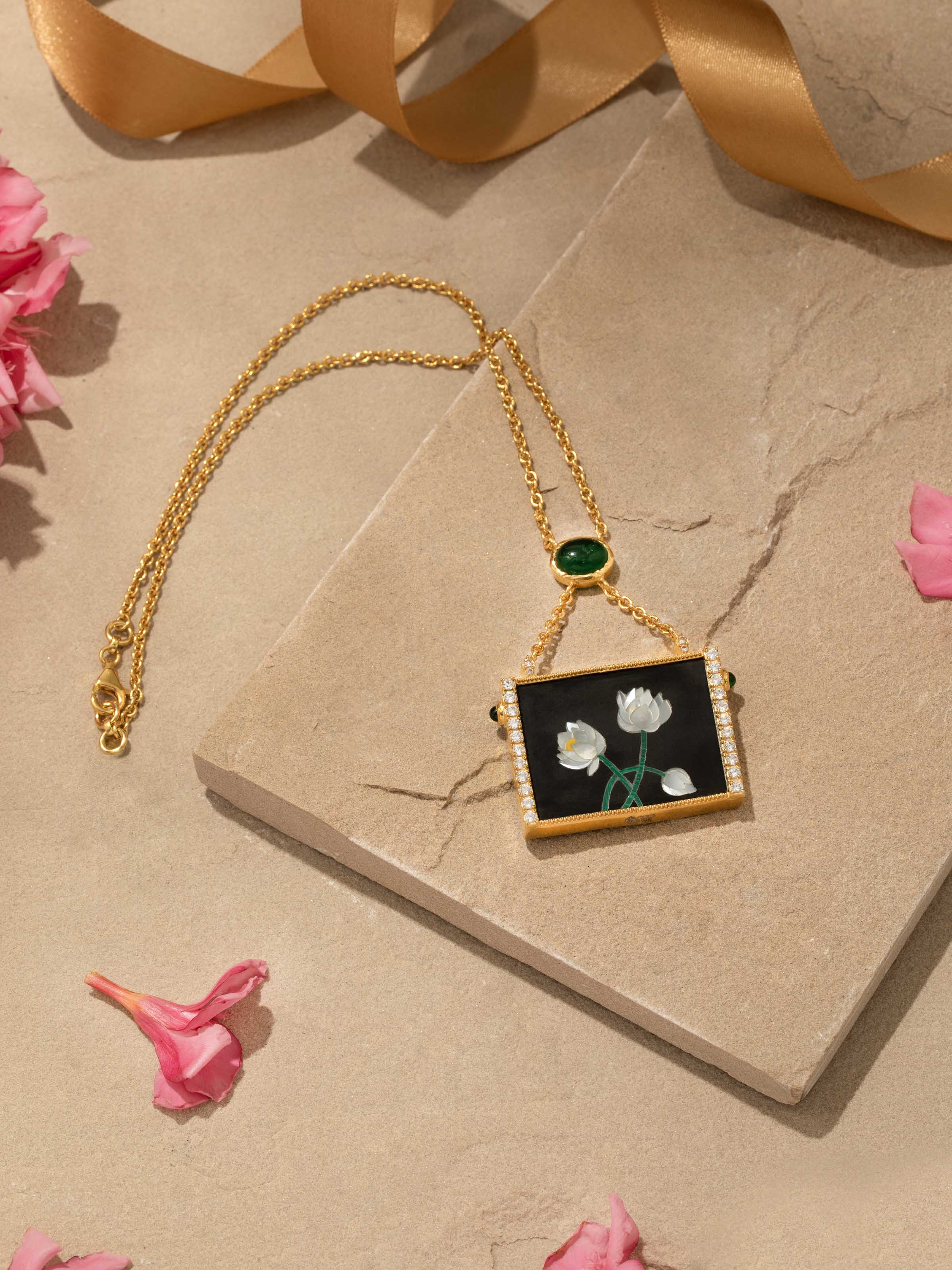 Parchinkari Silver Pendant & Chain