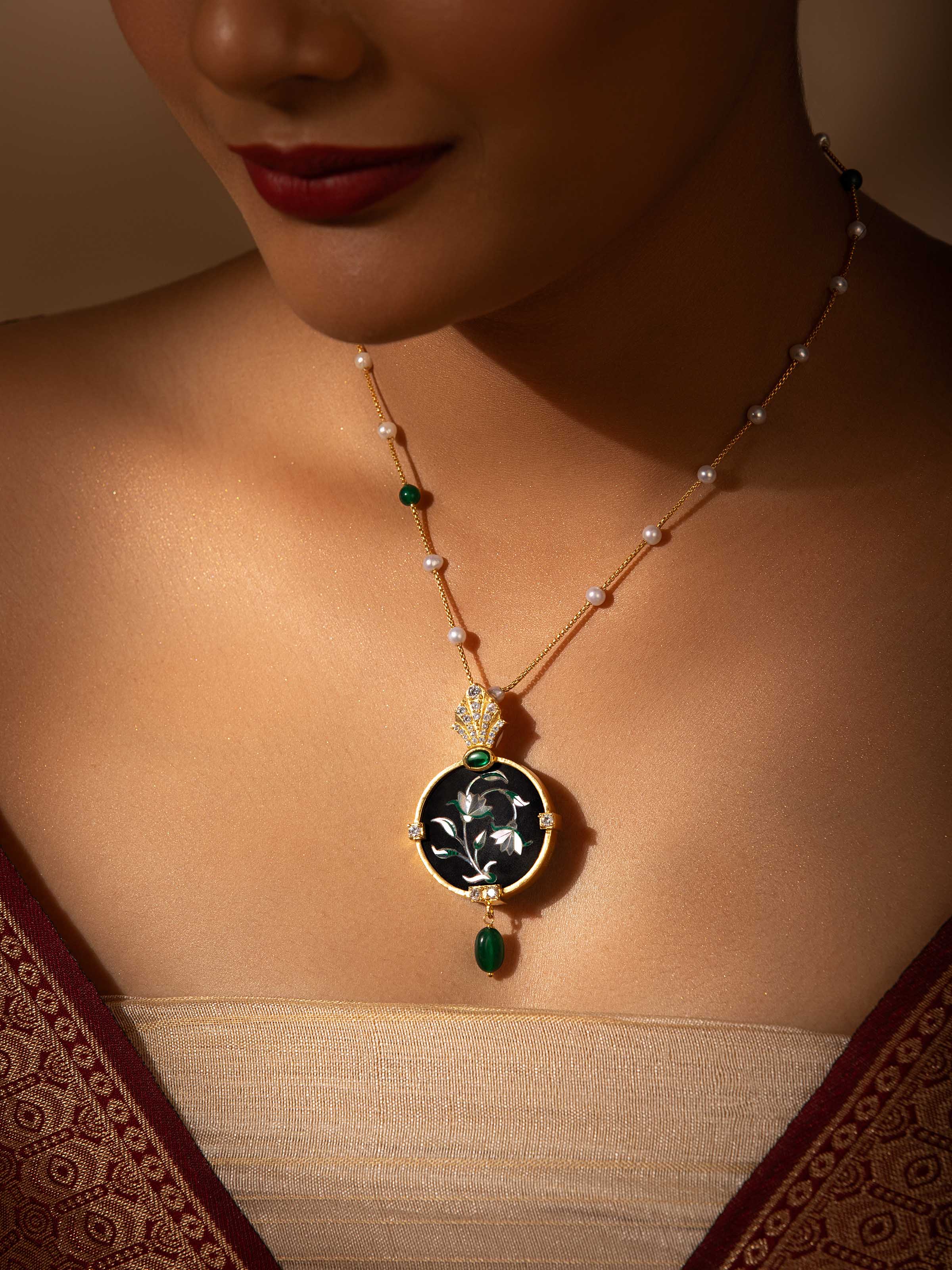 Parchinkari Silver Pendant & Chain