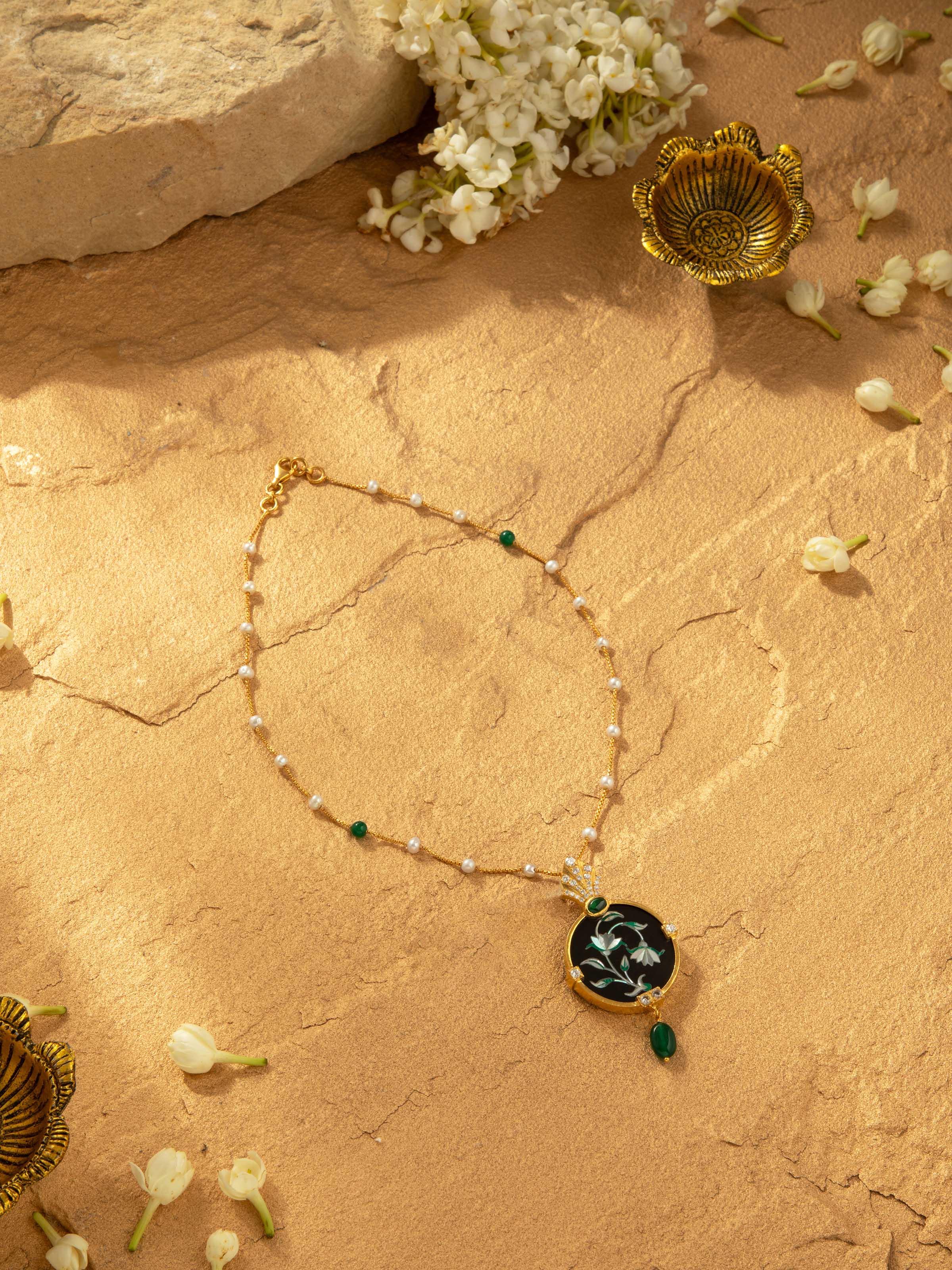 Parchinkari Silver Pendant & Chain