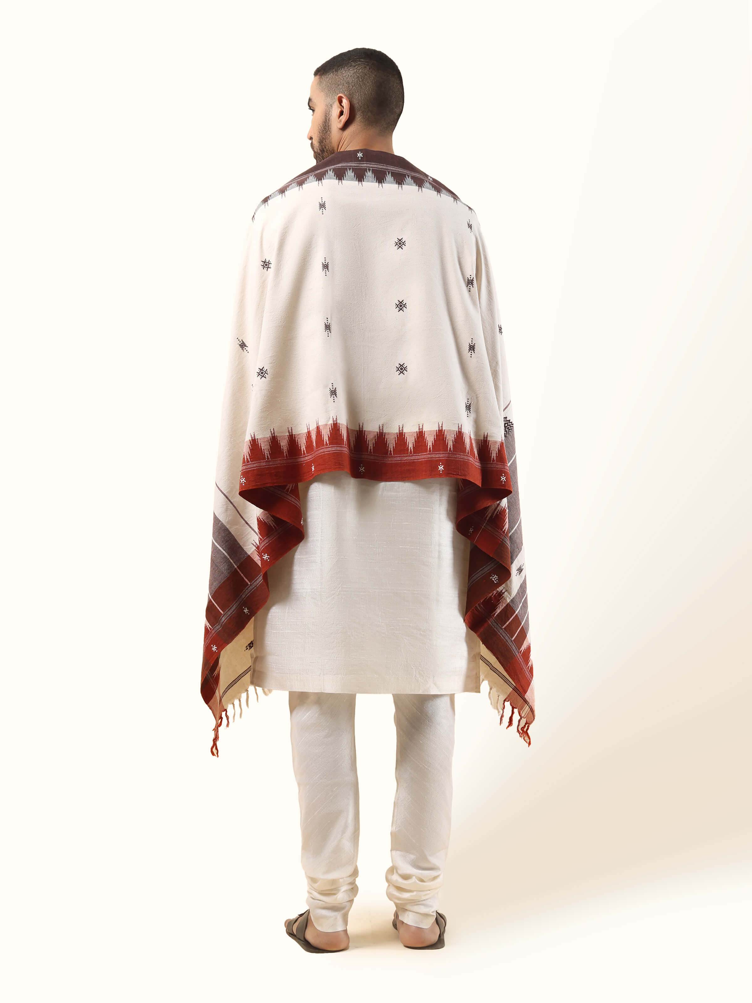 Back view of Maroon Cotton Kotpad Stole revealing complete textile craftsmanship by Swadesh.