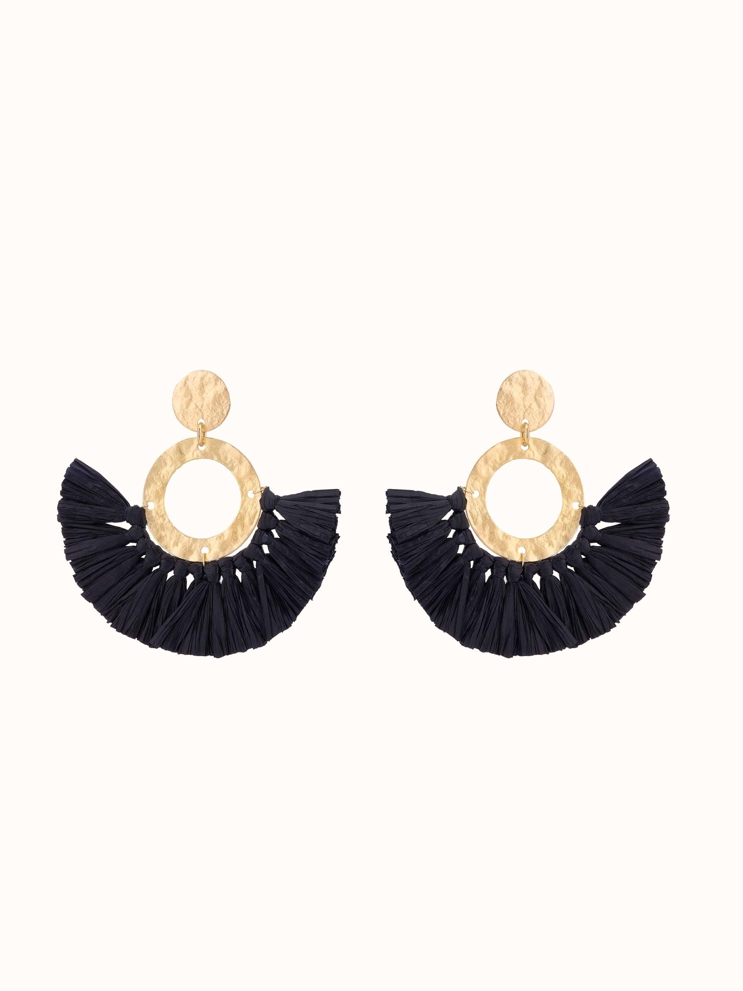 Front view of Raffia Fibre Drop Earrings featuring natural raffia fibers and elegant drop design.