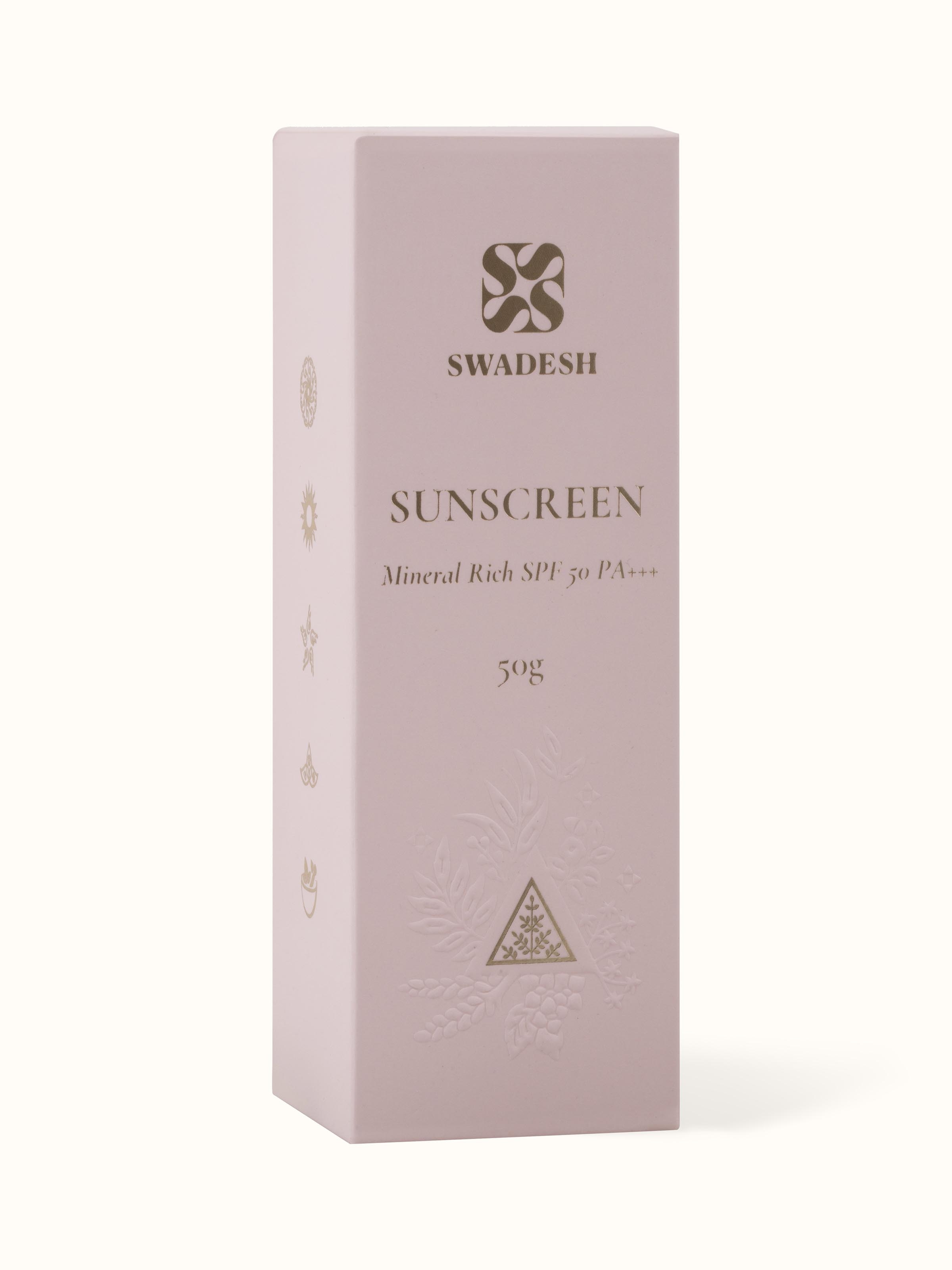 Sunscreen Mineral Rich SPF 50 PA+++ displayed with a beach background, illustrating its use in outdoor settings