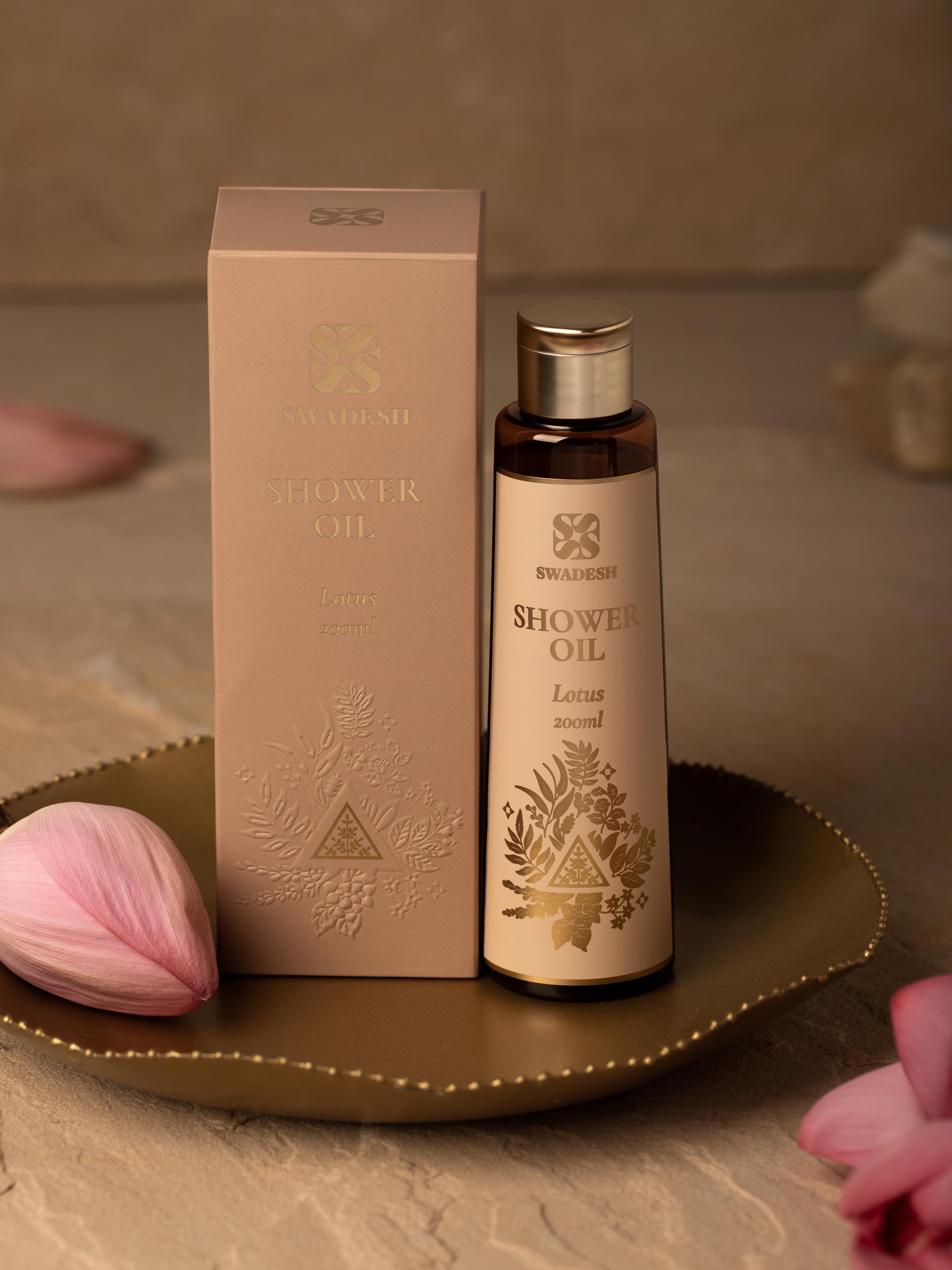 Close-up of Shower Oil Lotus showcasing the rich texture and nourishing lotus extract
