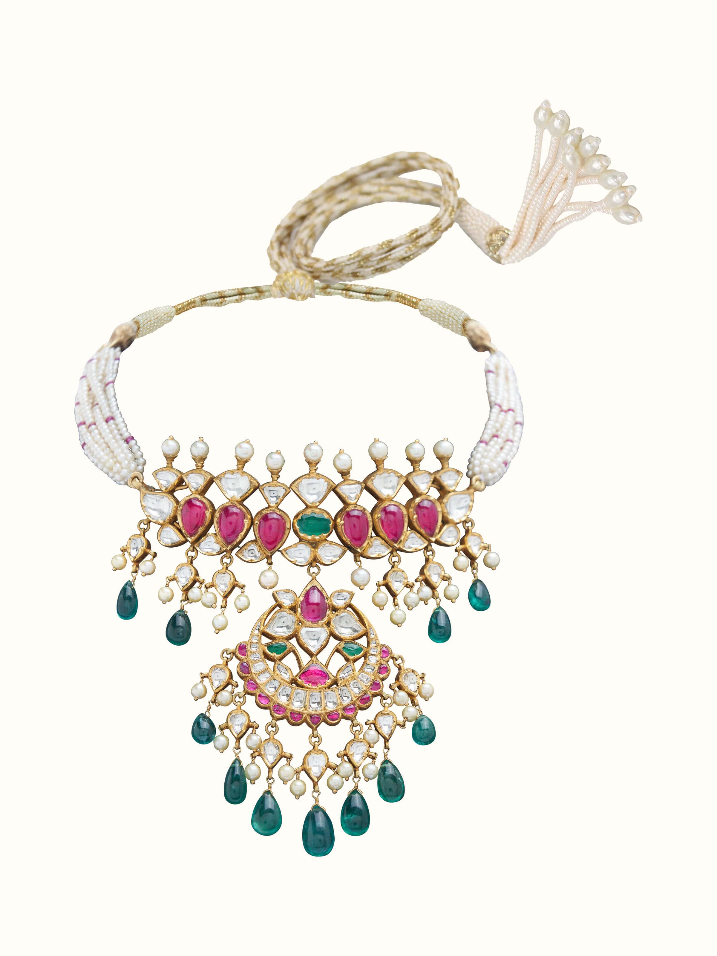 Front view of Jadau 18 karat gold choker showcasing detailed design