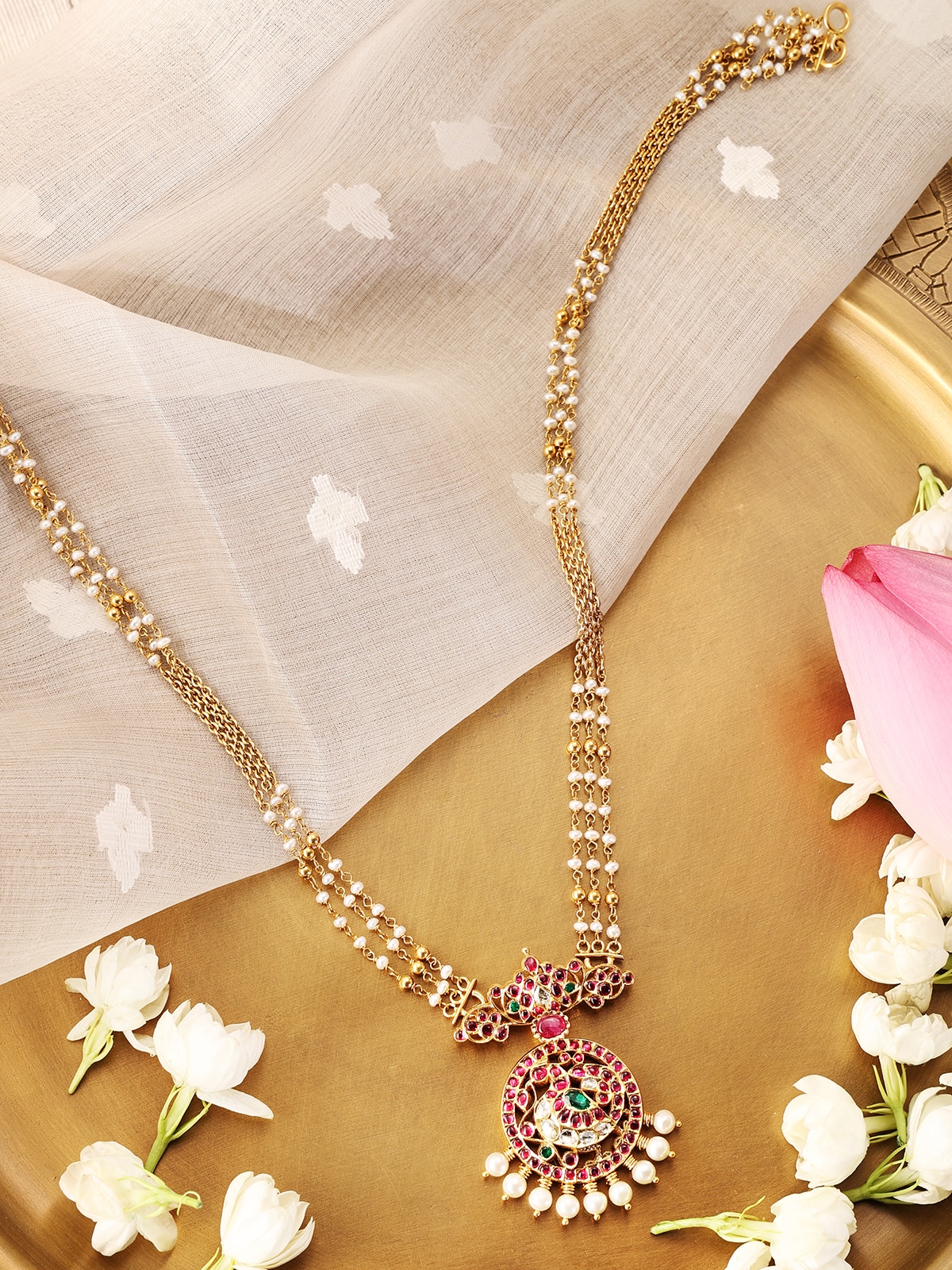 Side view of Kundala Velai 22 Karat Gold Collar Necklace highlighting the elegant collar shape and gold craftsmanship.