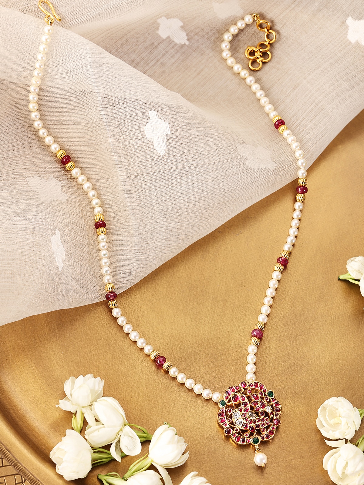 Close-up of Kundala Velai 22 Karat Gold Collar Necklace highlighting the intricate goldwork and fine detailing.