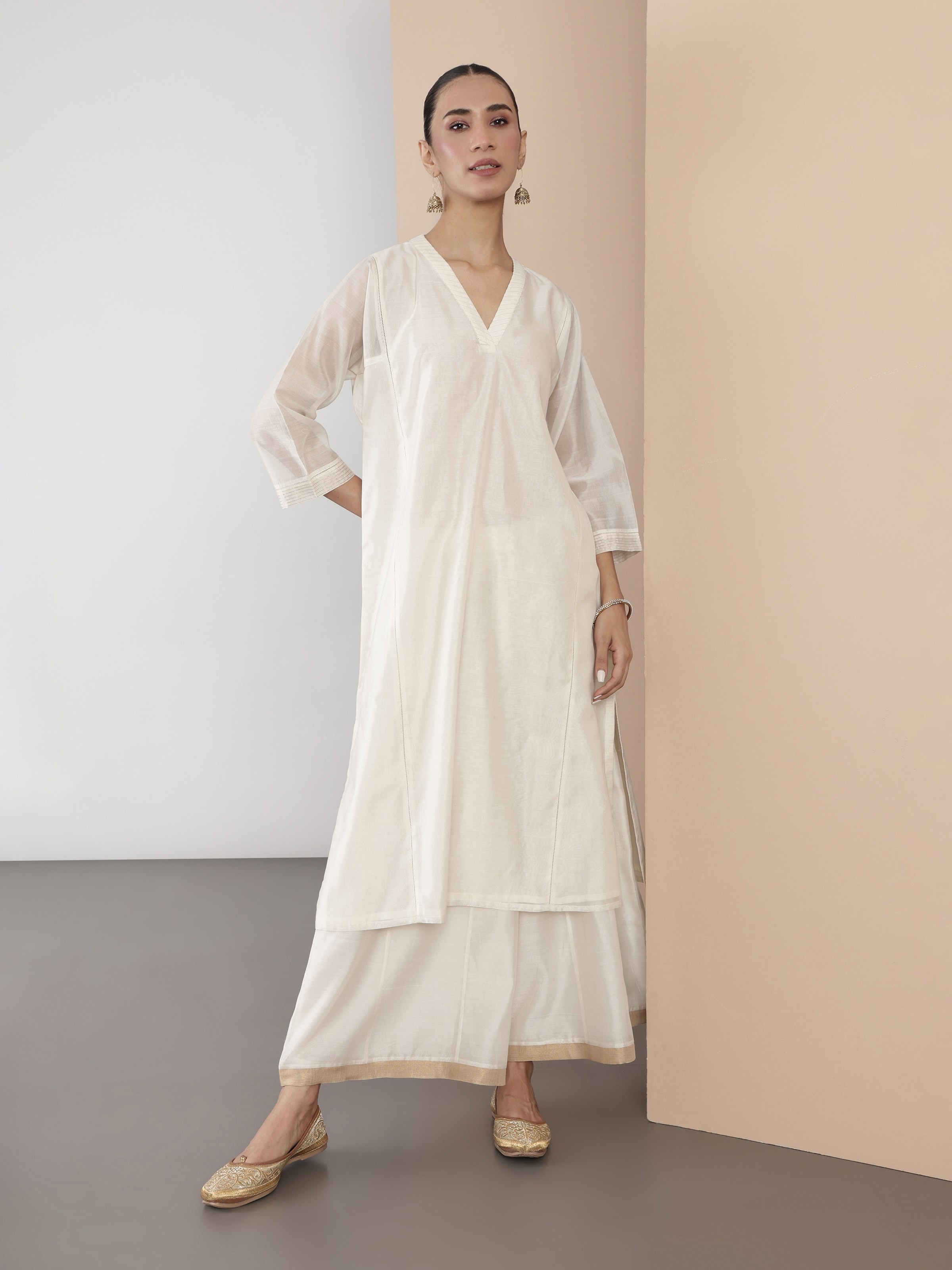 Another lifestyle angle focusing on the natural sheen and elegant silhouette.