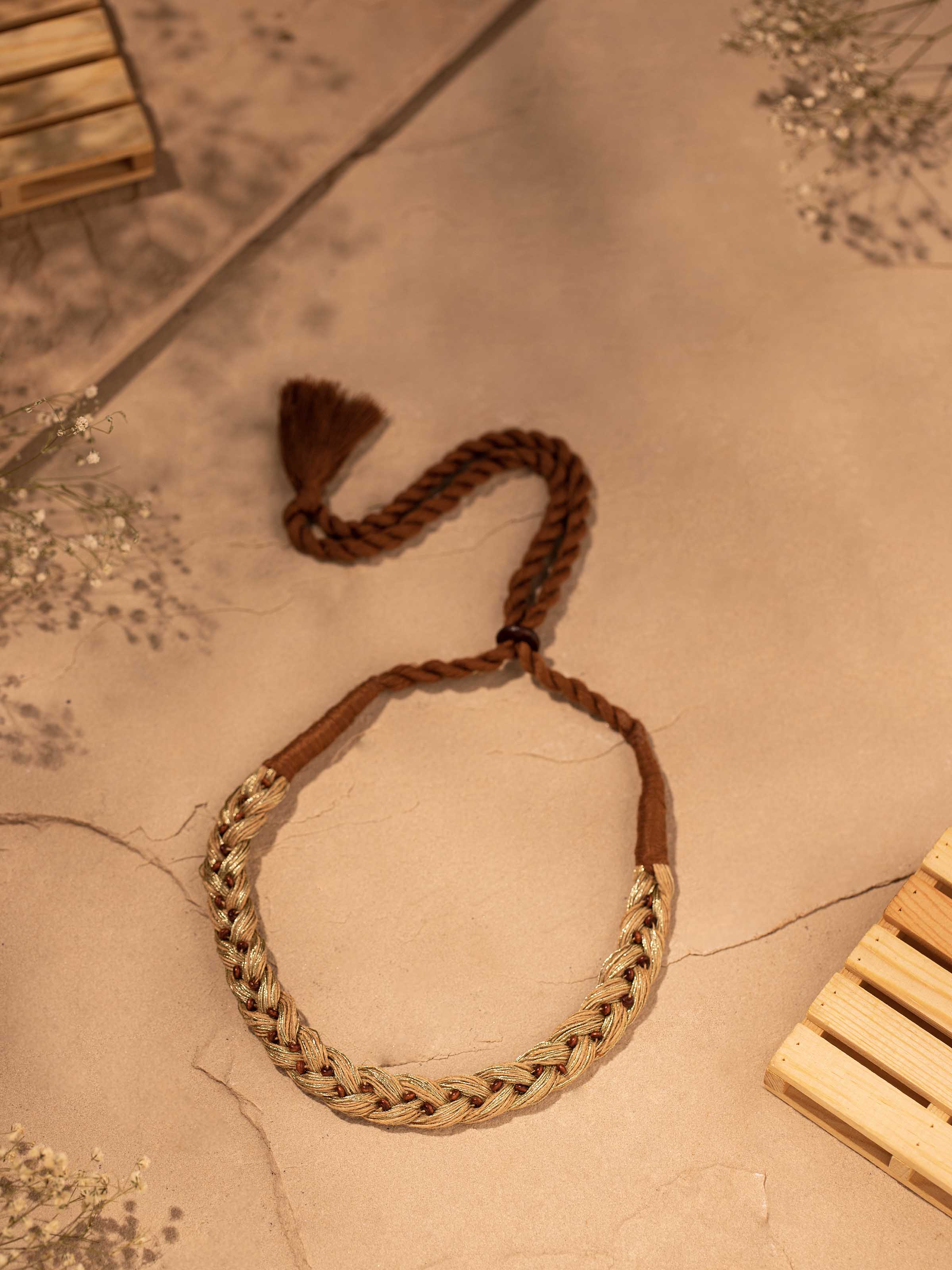 Side view of Jute jewellery collar necklace highlighting its handcrafted details and stylish look.