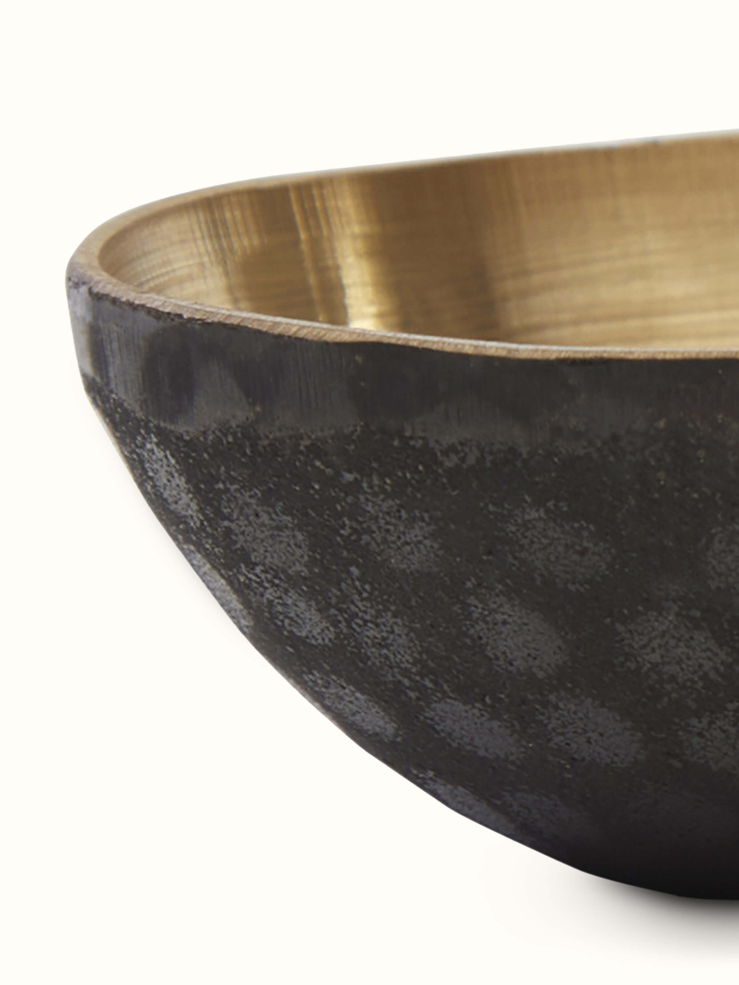 Full view of Glass-Finished Bell Metal Dinner Bowl, displaying the bowl’s elegant finish and overall design