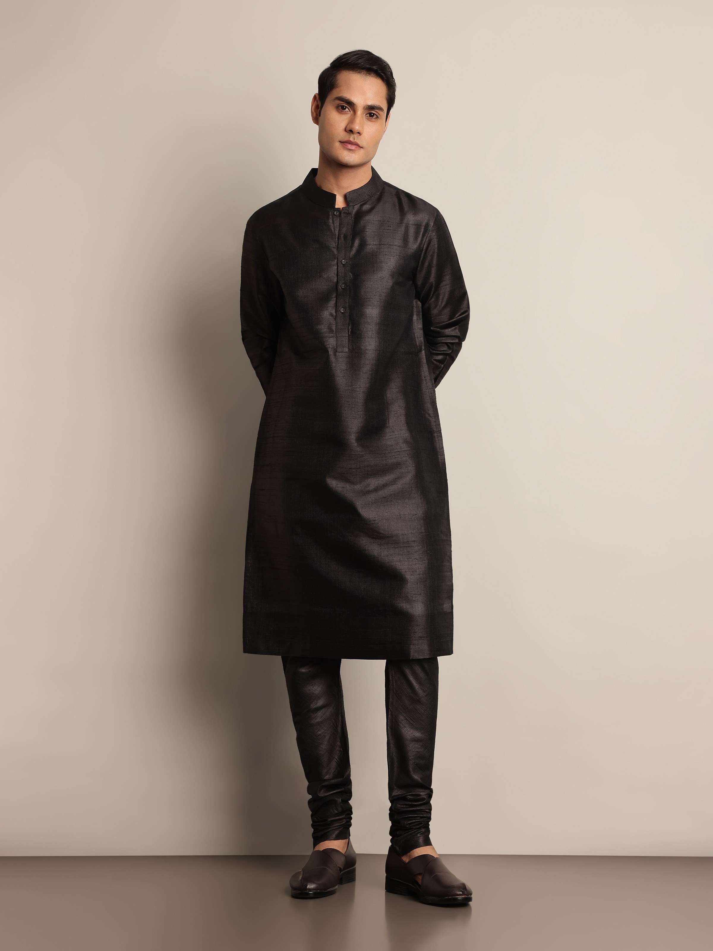 Lifestyle image that highlights the fluid fall and luxurious texture.