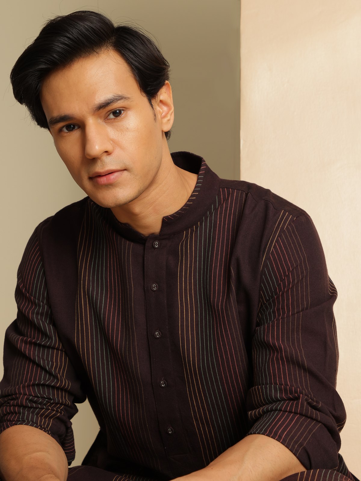 Side profile highlighting the relaxed fit and timeless appeal, perfect for everyday elegance.