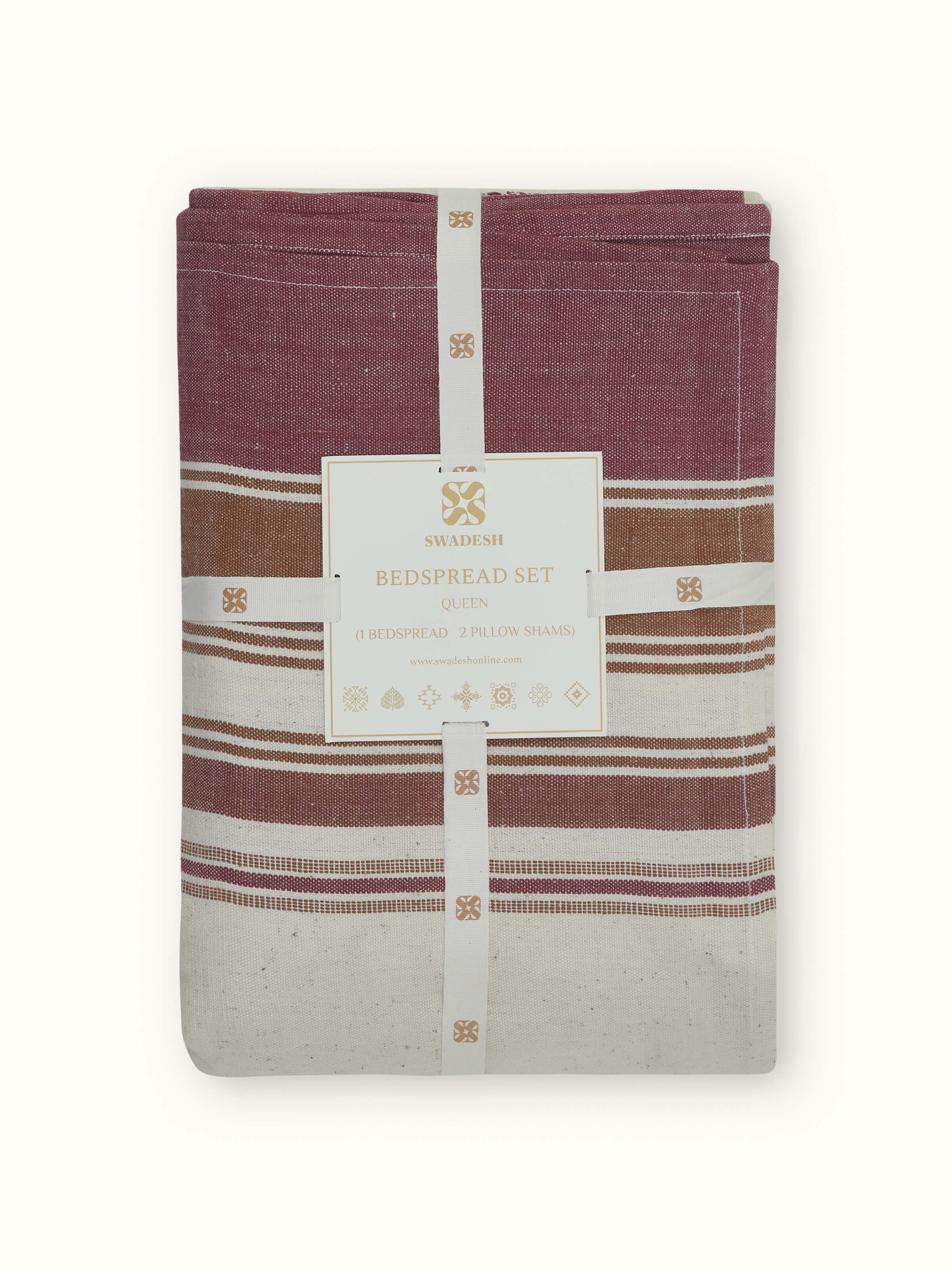 Adalaj pink geometric cotton Bhujodi queen bedspread set - Displaying the set folded and arranged