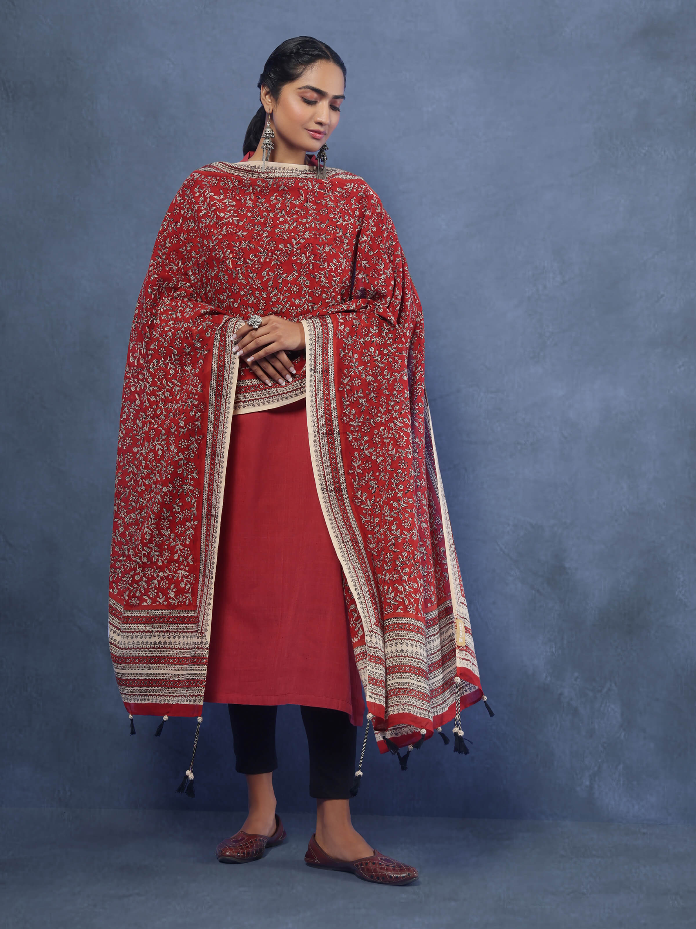Lifestyle image of Bagru print dupatta draped with kurta, showcasing folk-inspired design.