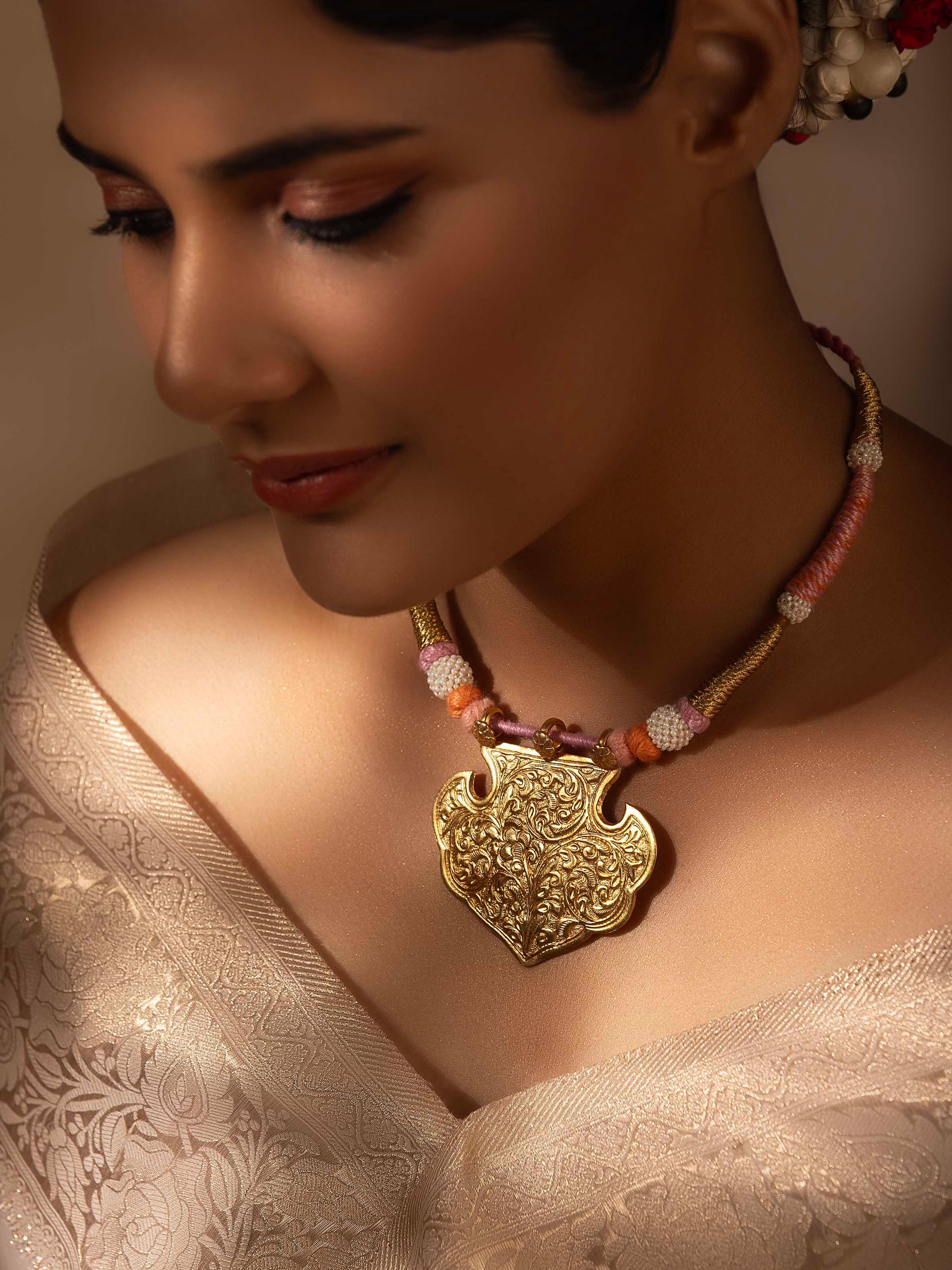 Chitai Silver Collar Necklace