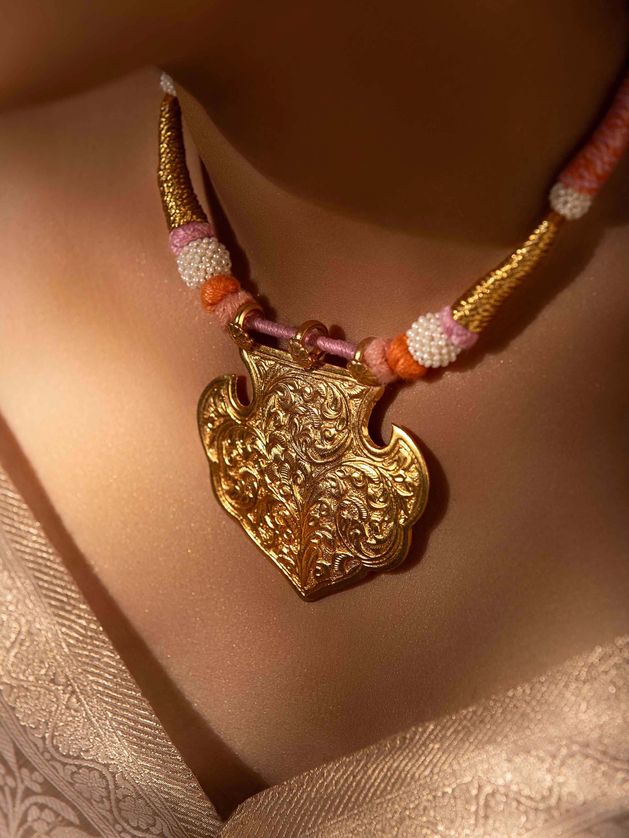 Chitai Silver Collar Necklace