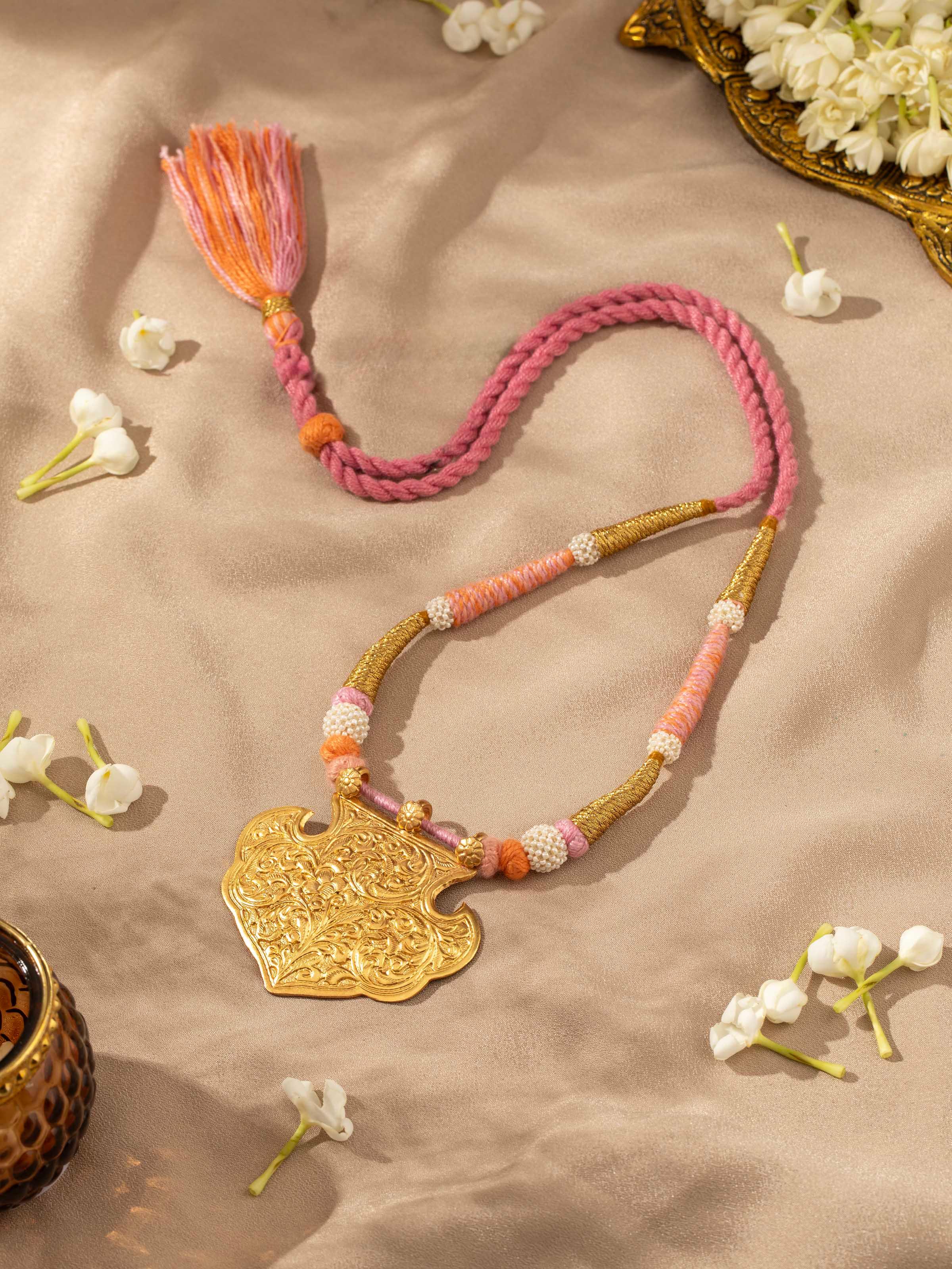 Chitai Silver Collar Necklace