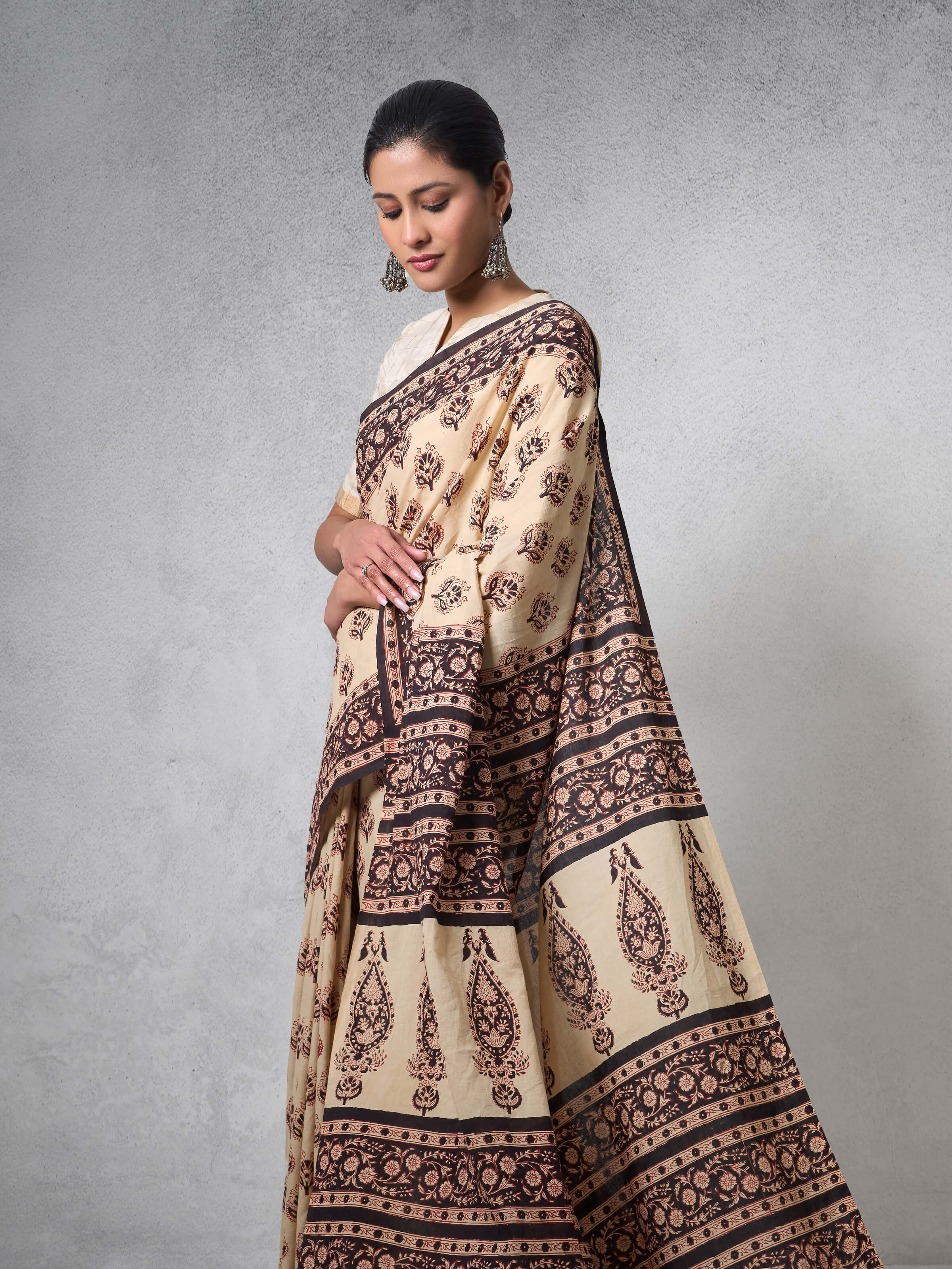 Close-up of Cotton Natural Dyed Bagru Block Printed Saree featuring handcrafted Bagru prints