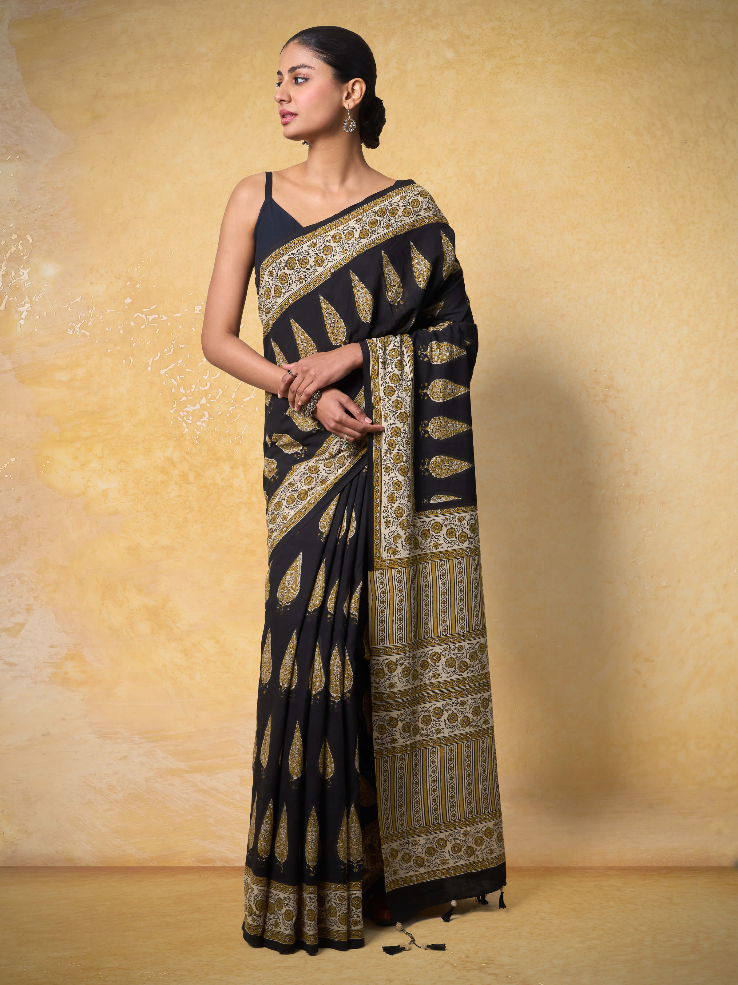 Side view of Cotton Natural Dyed Bagru Block Printed Saree showcasing block print details