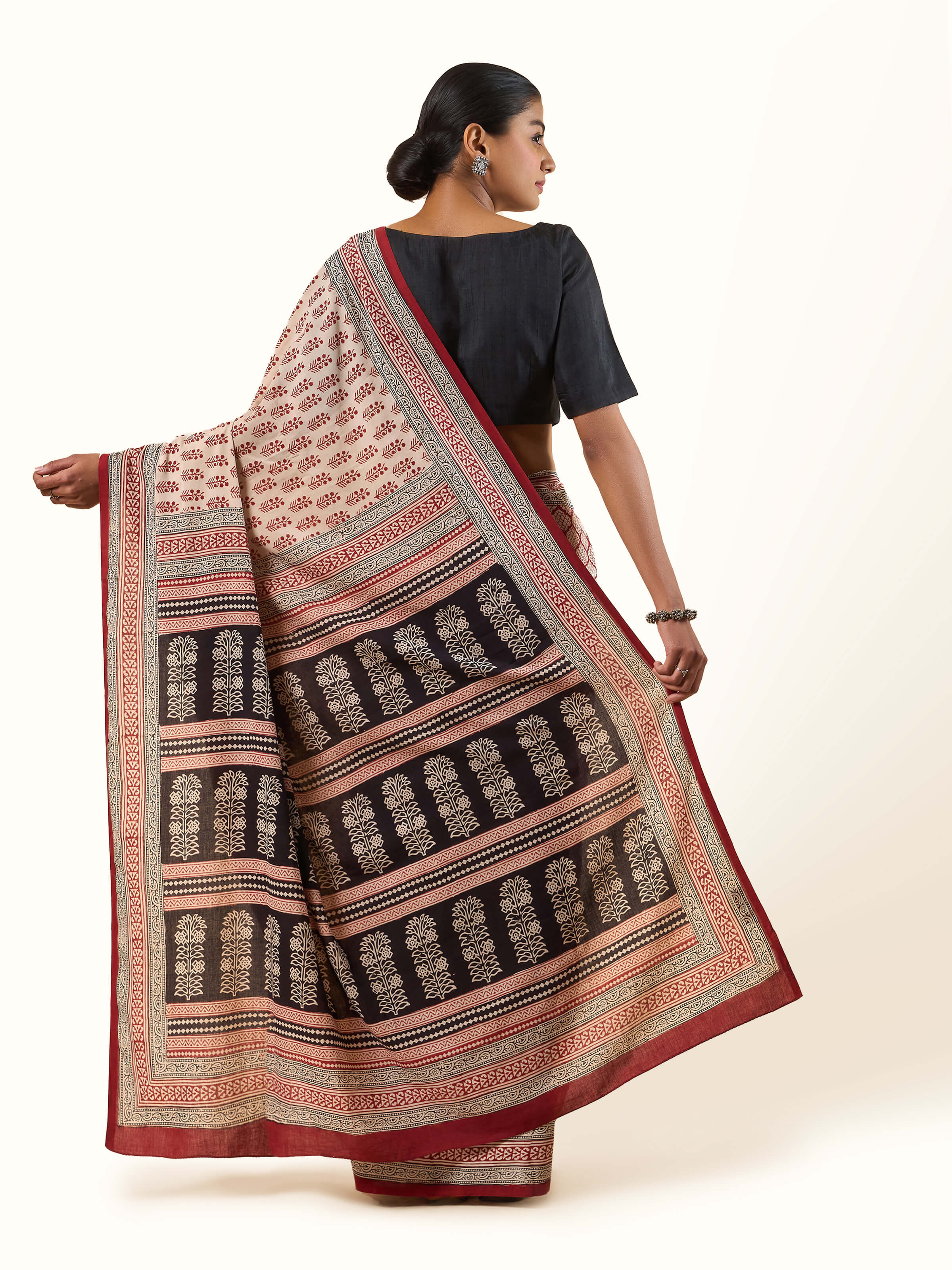 Off-white Cotton Bagh Block Printed Saree
