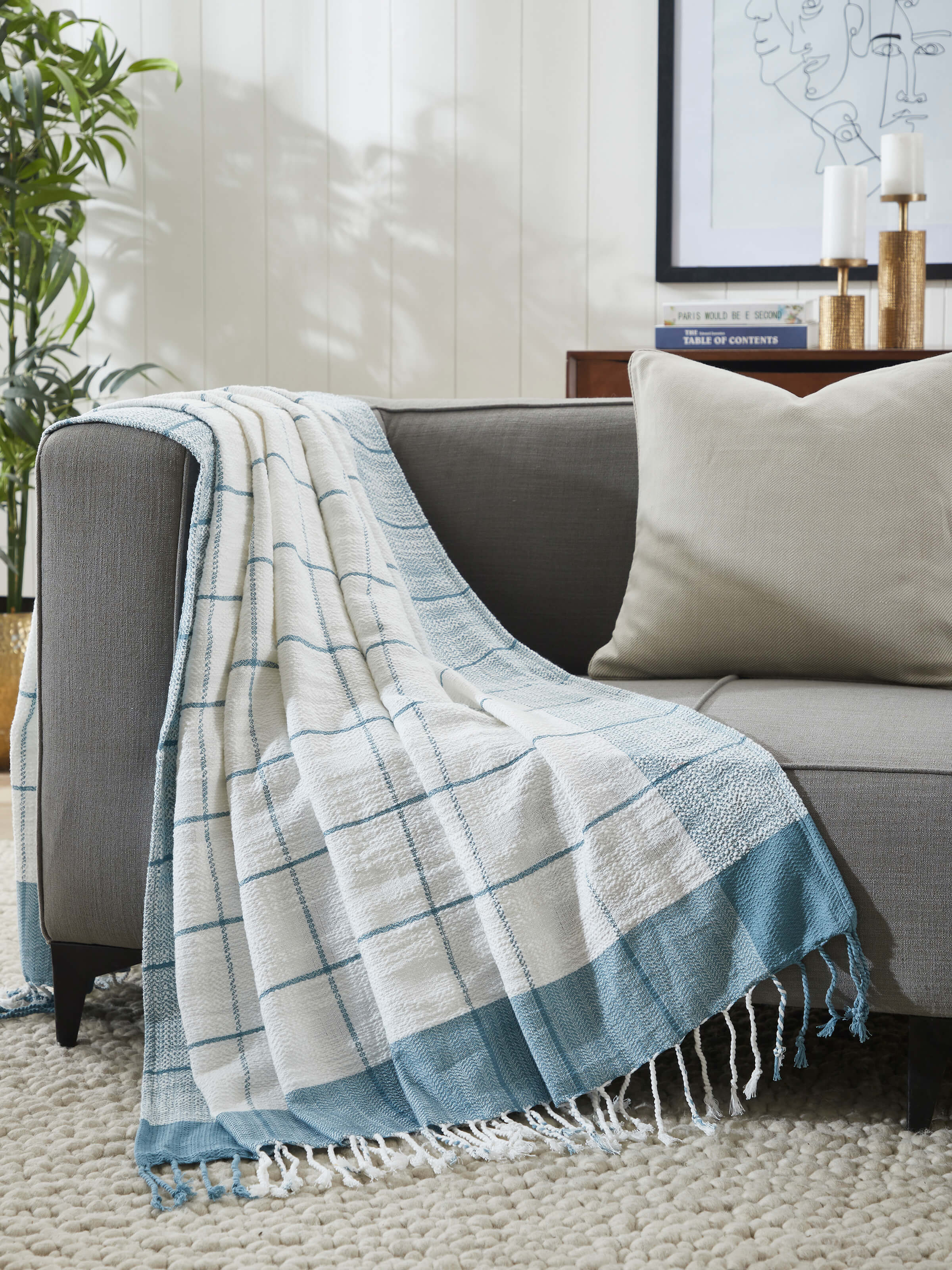 Full layout of Cotton Handloom Throw, displaying the vibrant yet soothing turquoise shade and clean edges.
