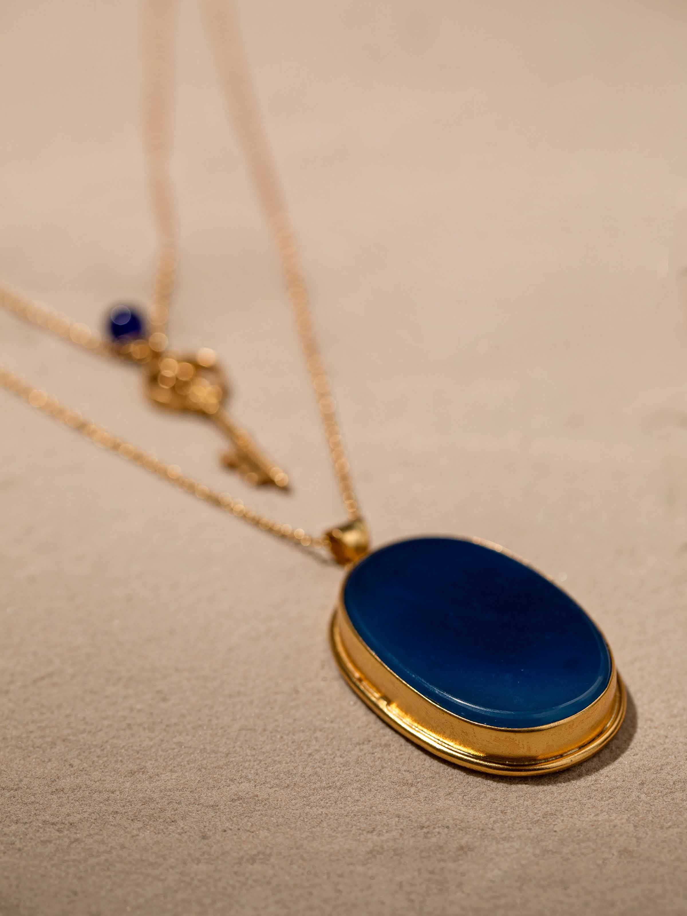 Back view of Agate Pendant with Chain highlighting the chain clasp and pendant design.