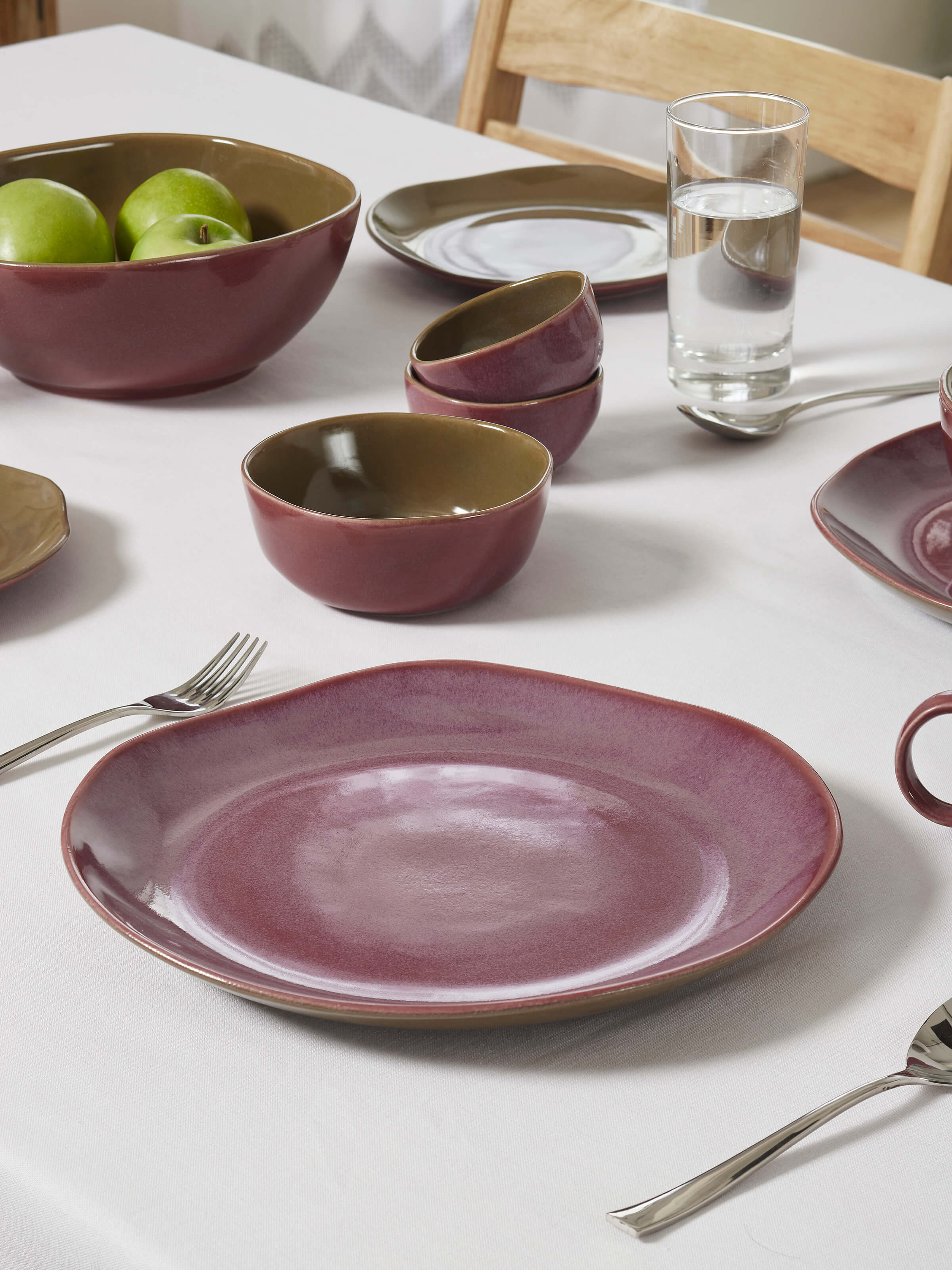 Detailed view of Khurja Pottery Ceramic Dinner Plates highlighting craftsmanship