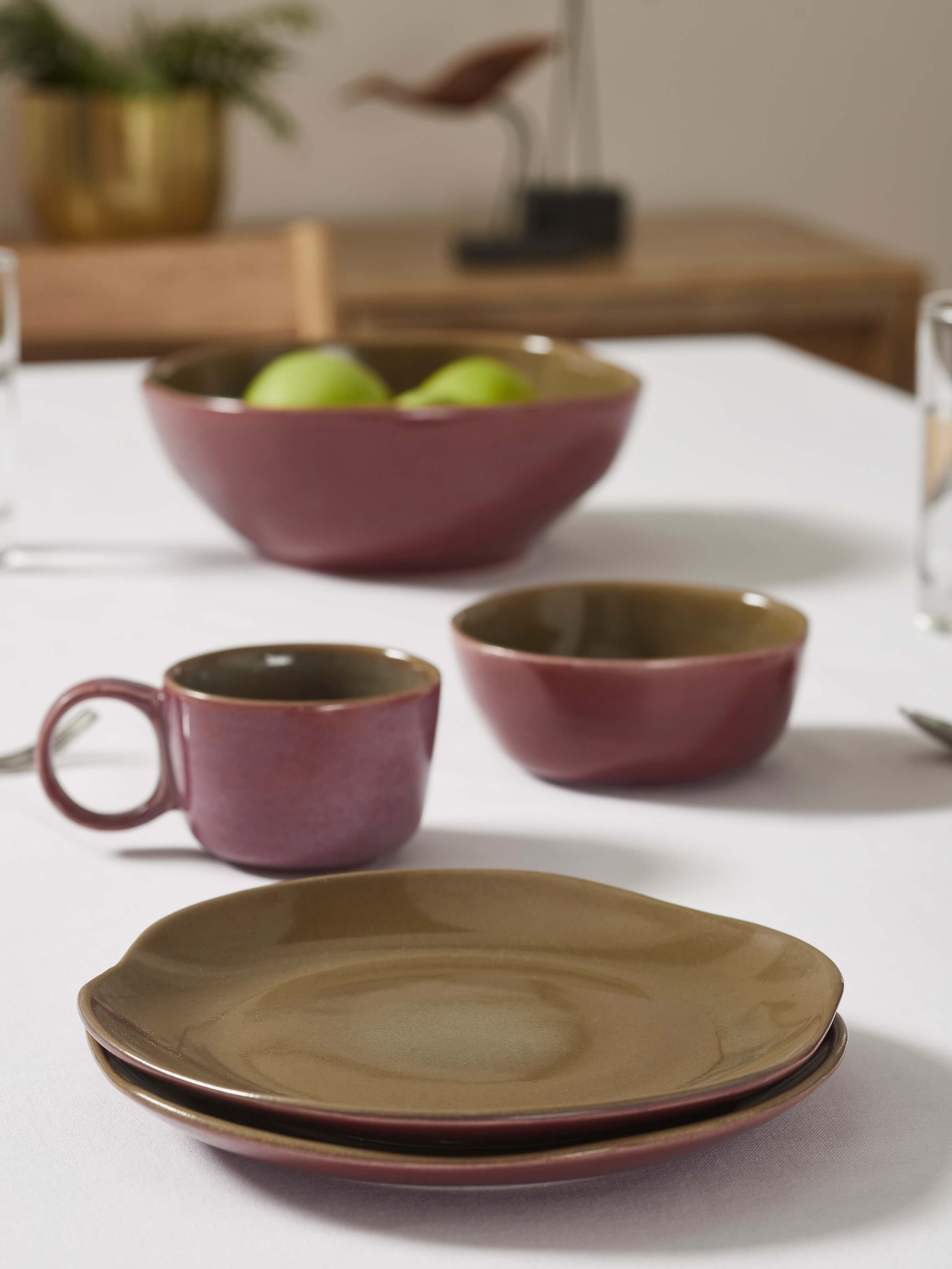 Top view of Khurja pottery ceramic salad plates (2 pcs) highlighting design