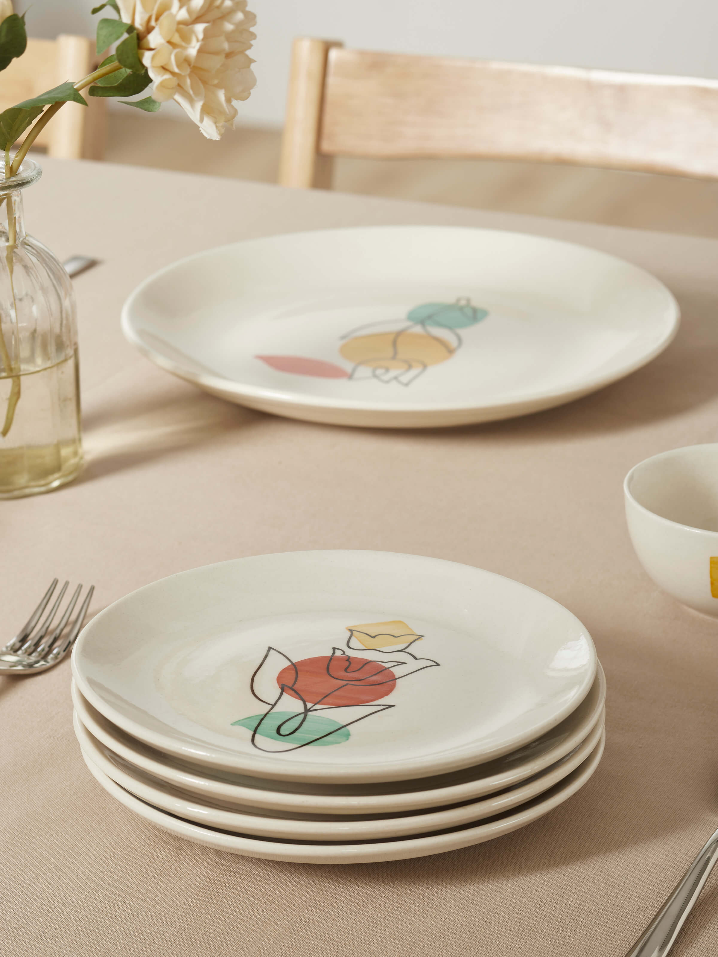 Side view of Khurja pottery ceramic salad plates orange & white (4 pcs)