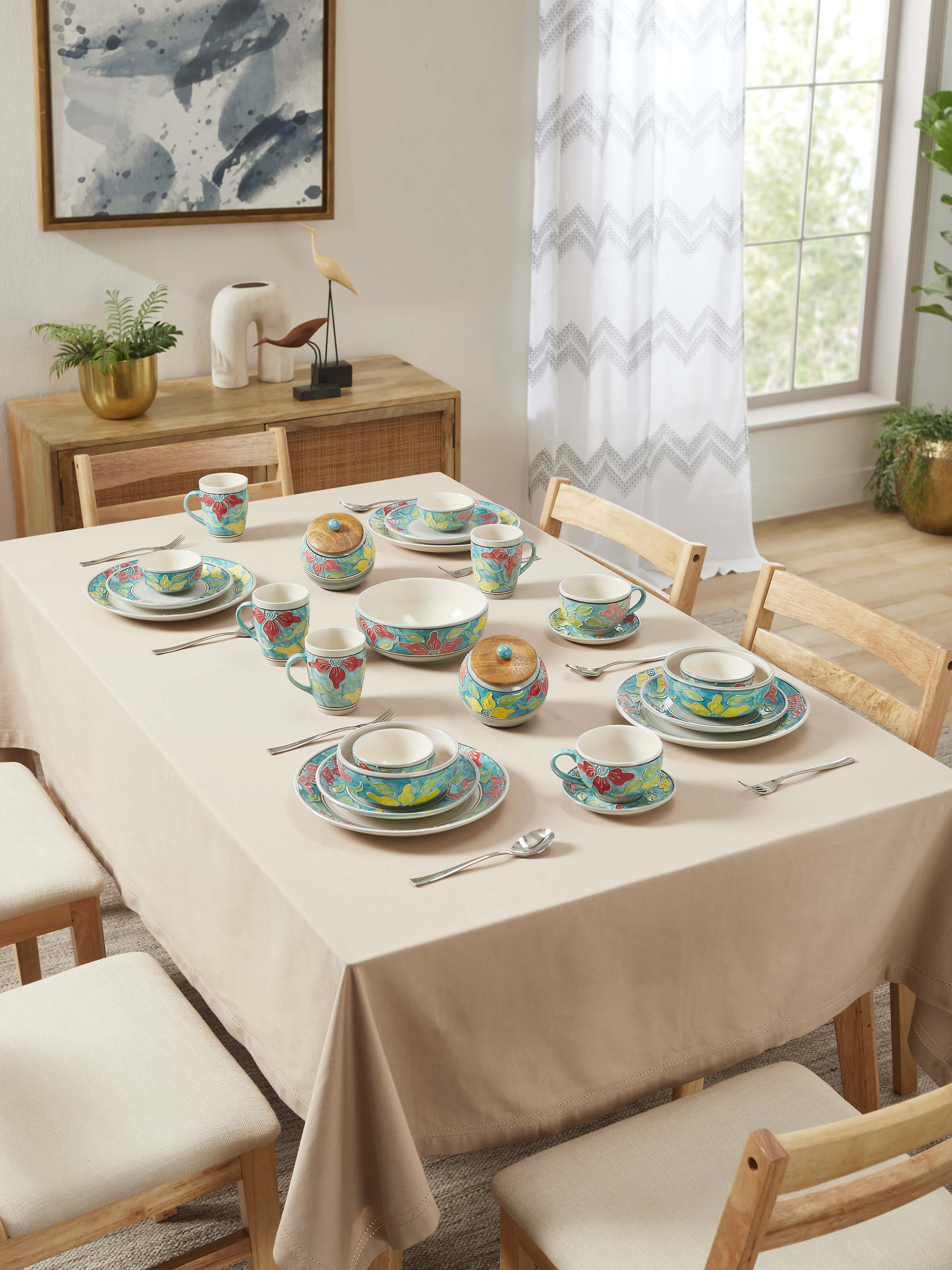 Side view of Khurja pottery ceramic salad plates in blue & white, set of 4, showcasing the detailed craftsmanship.