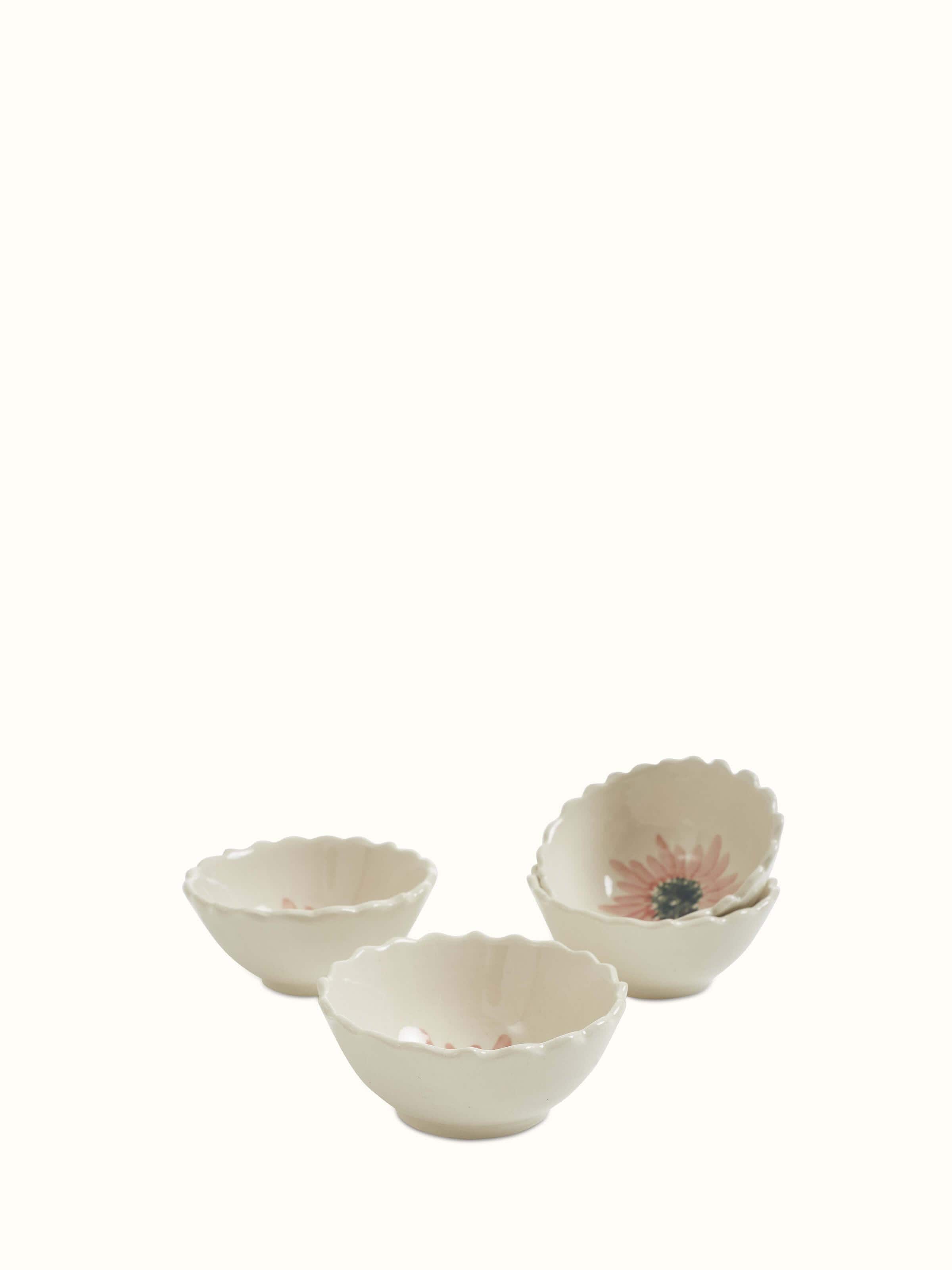 Detailed view of Khurja pottery ceramic simple dinner bowls in white with elegant design.