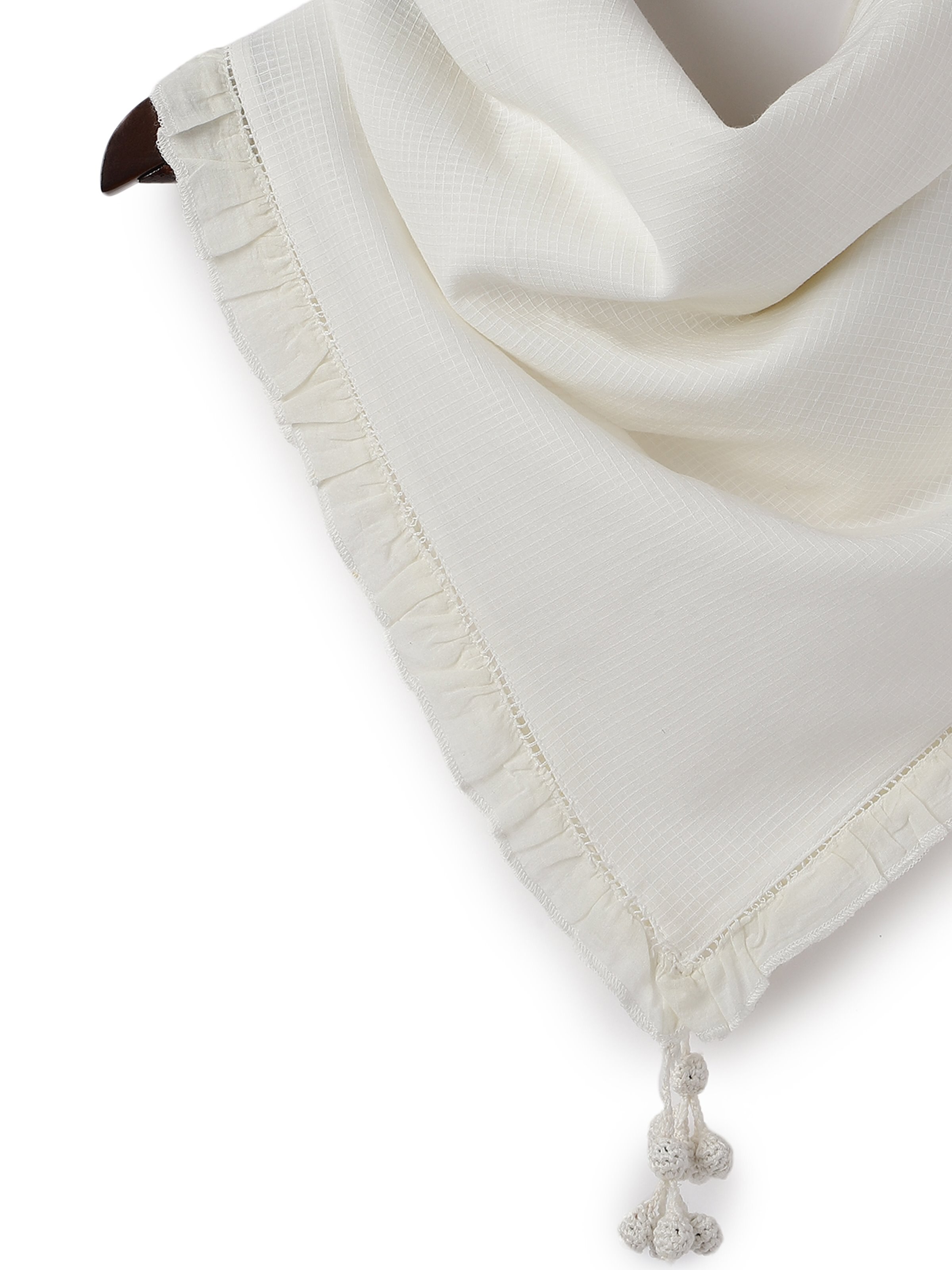 Alternate detail view focusing on the delicate, hand-crafted finish.