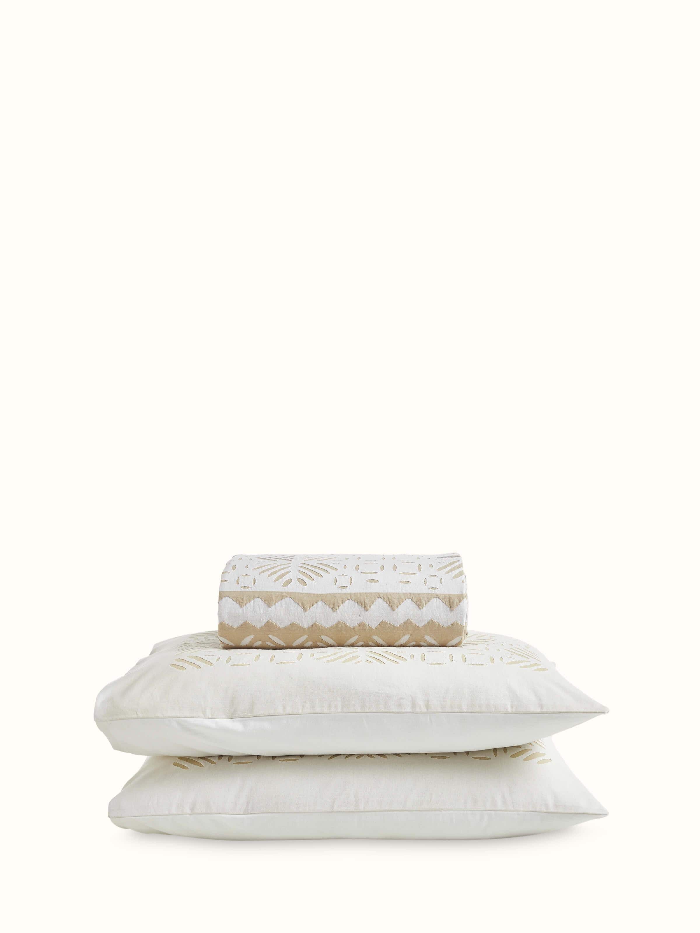 Jharokha Beige Trellis Cotton Appliqué King Bedspread Set featuring a trellis pattern and appliqué details.