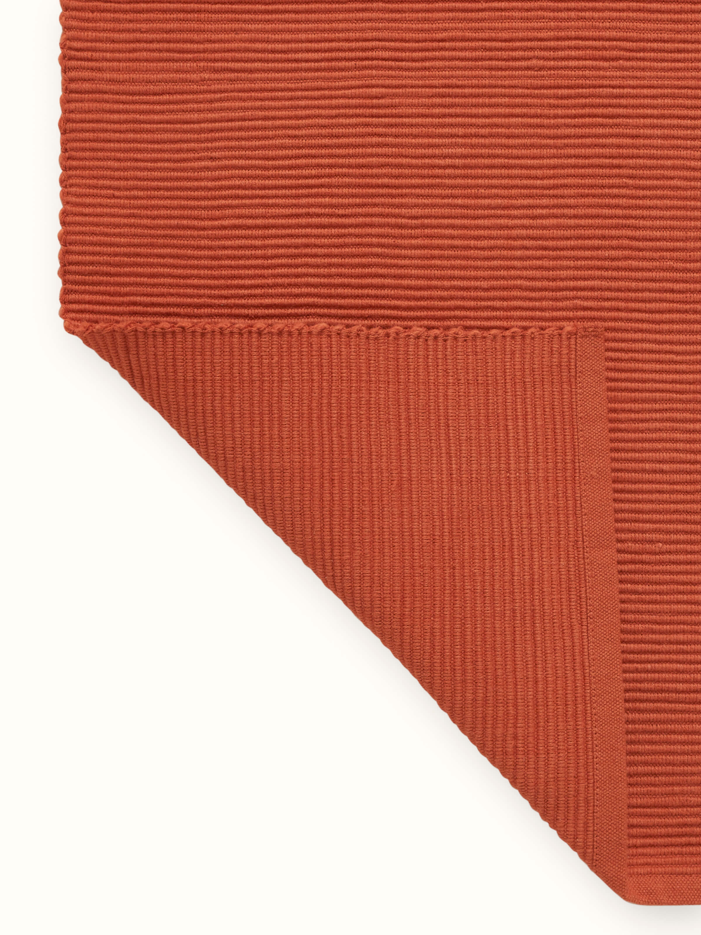 Back view of Vastav Rust Runner, reflecting durable and neatly finished underside.