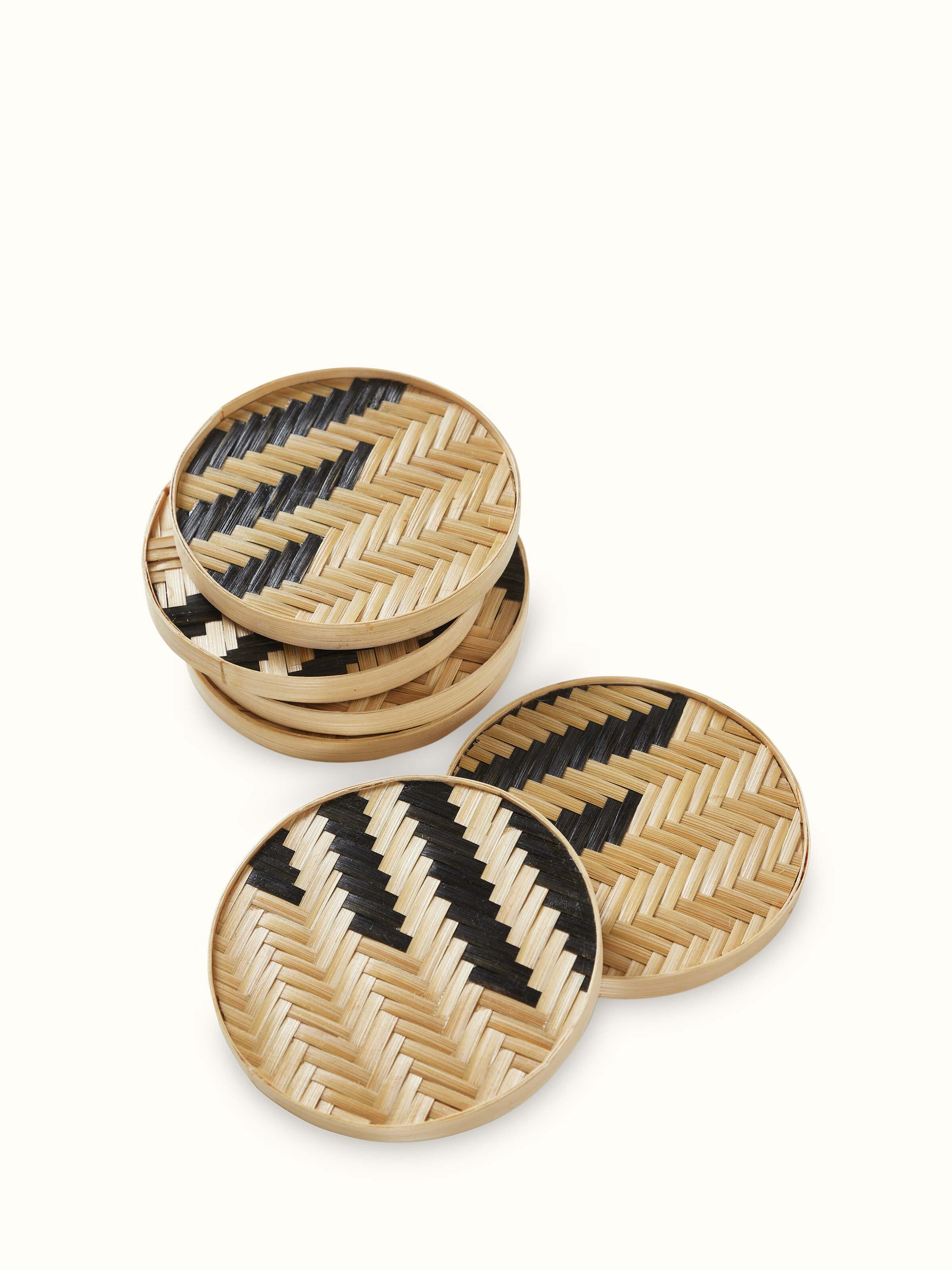 Full view of Naveena Grey Checks Round Natural Fibre Coasters (6 pcs), showcasing the checkered pattern and natural fiber material.