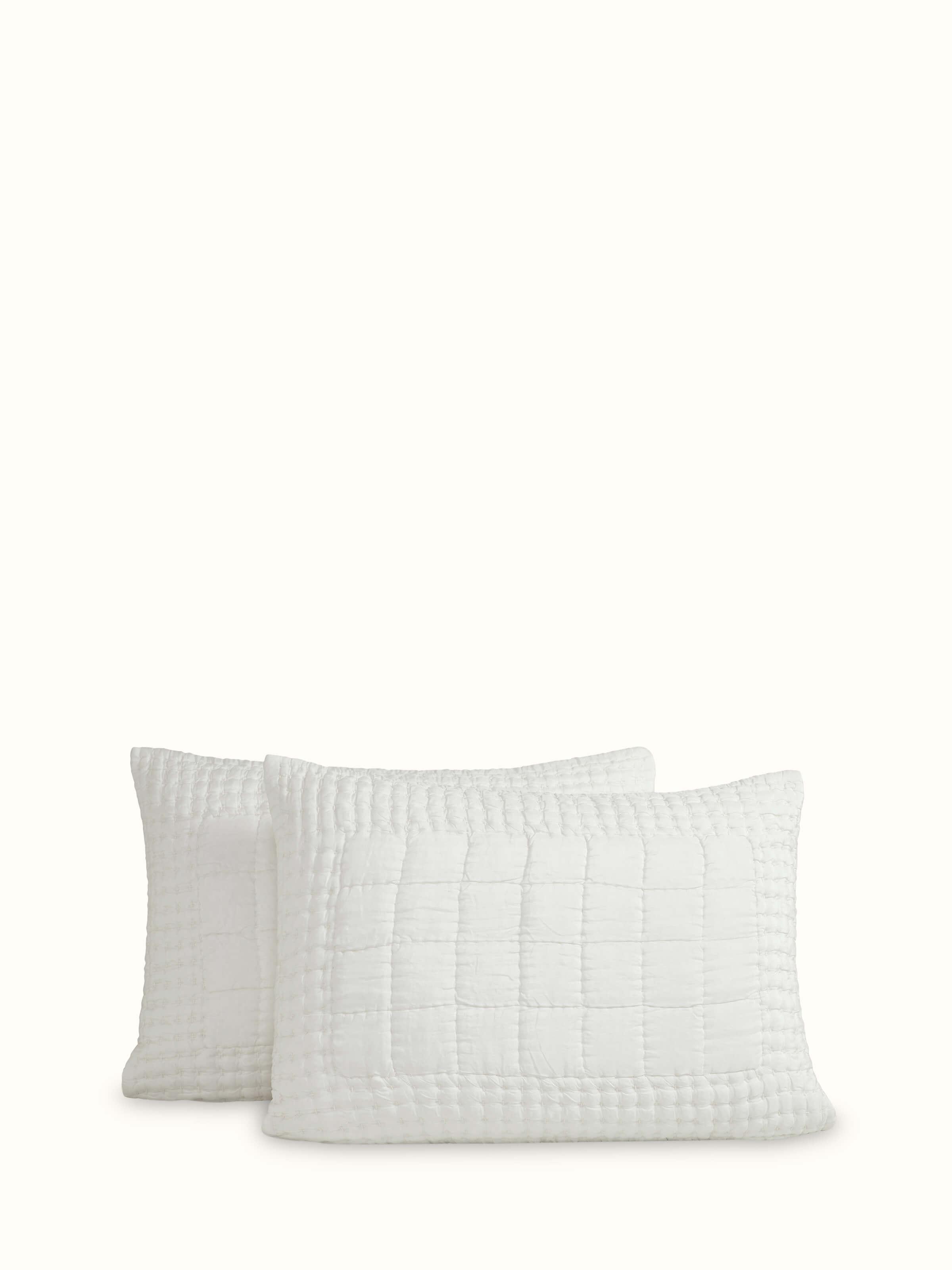 Detailed view of Pipa ivory solid silk razai embroidered double bedspread set (3 pcs) displaying the intricate design.