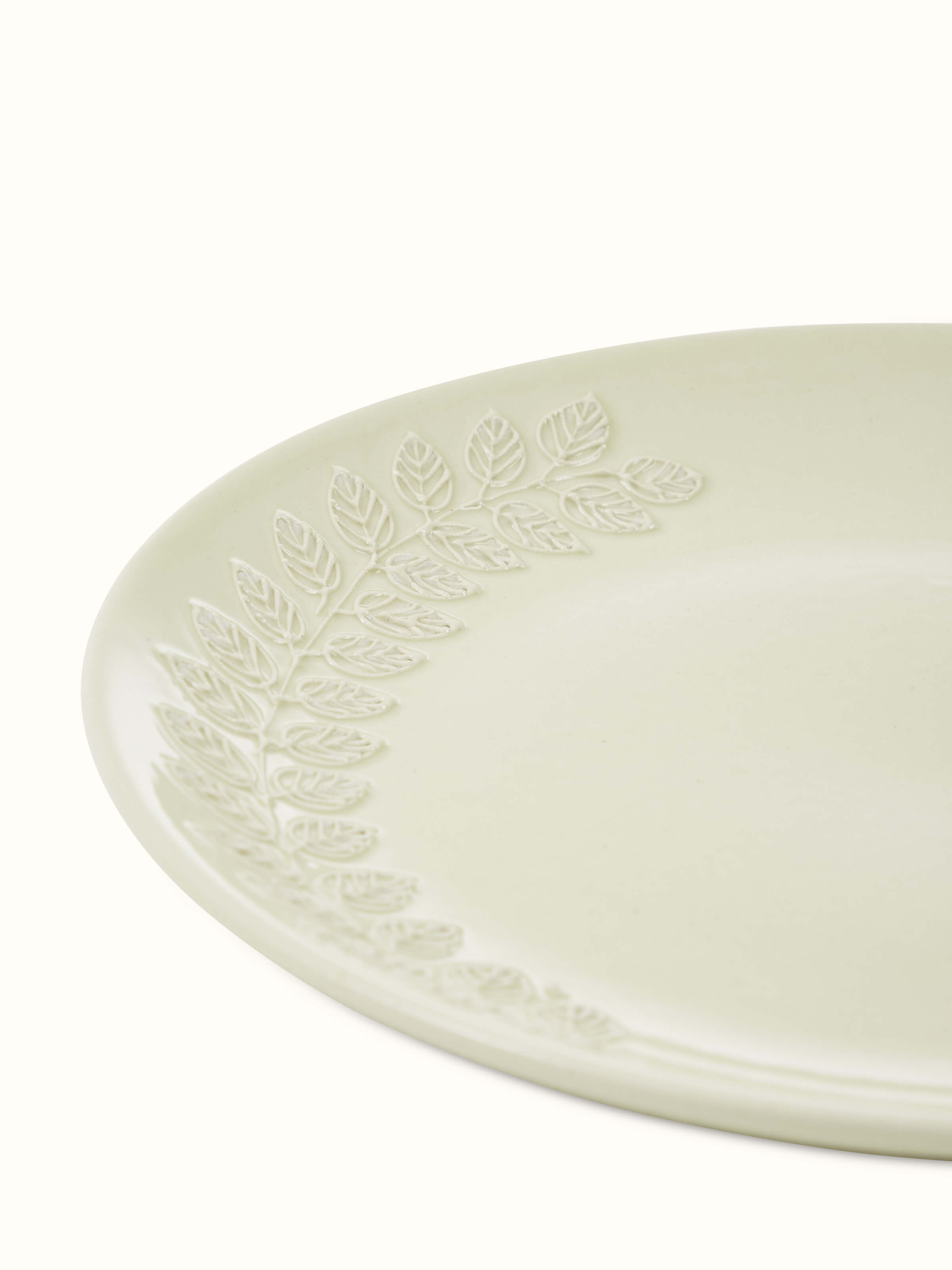 Side view of Khurja pottery ceramic simple dinner plates white set (4 pcs)