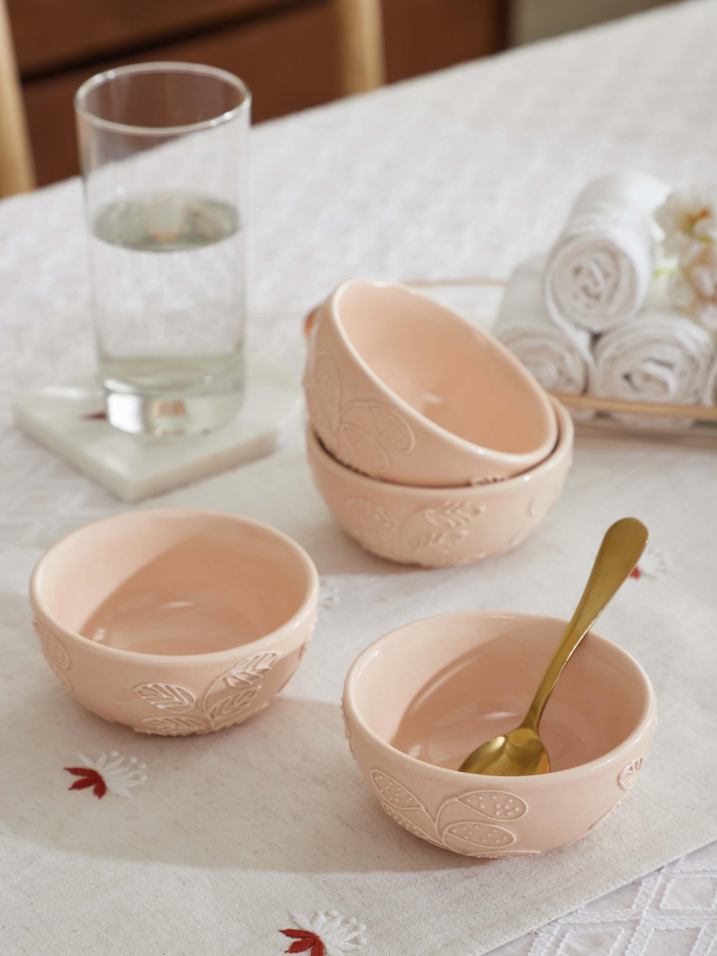 Close-up of Khurja pottery ceramic dinner bowls pink (4 pcs)