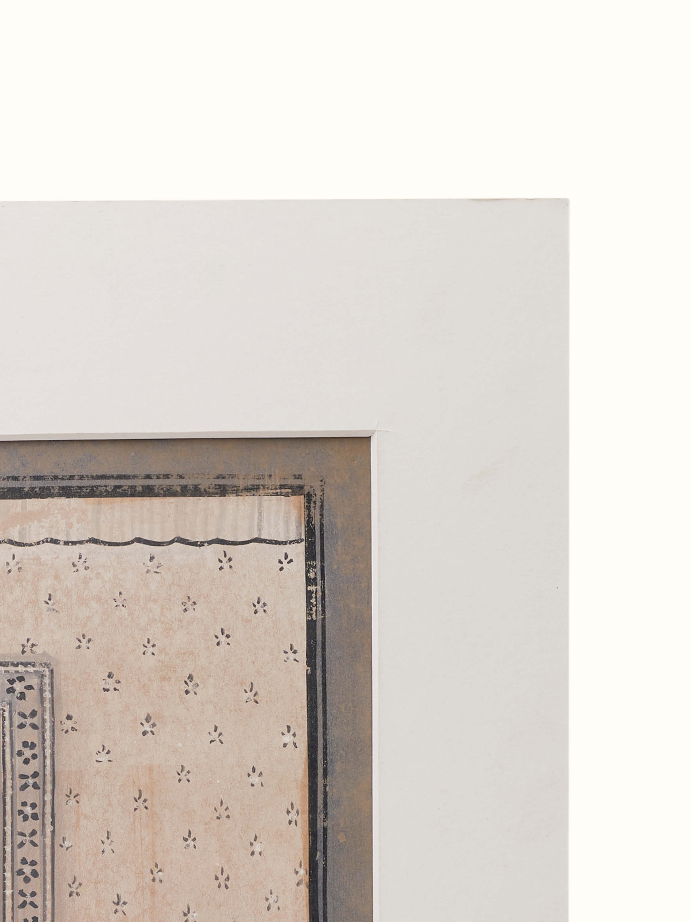 Side view of Pichwai Shreenathji with Worshippers Painting highlighting the depth and details of the artwork.