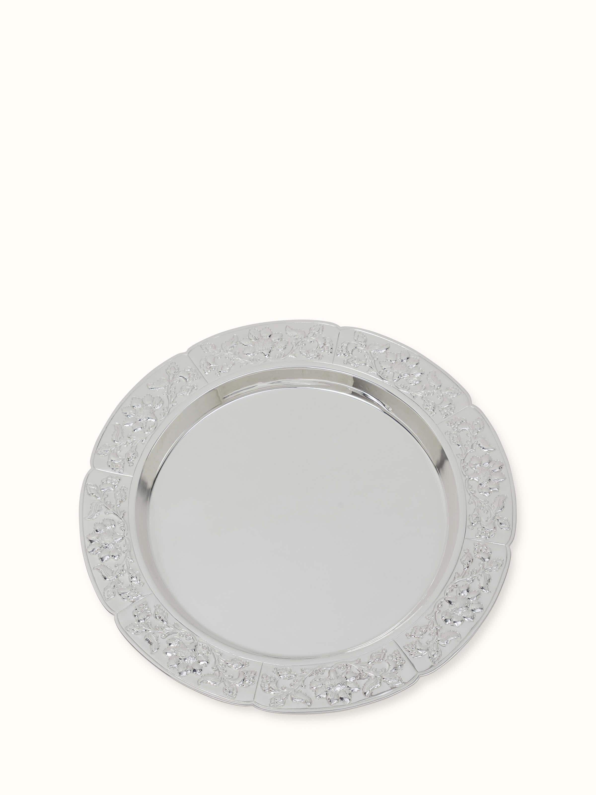 Front view of Kalamkari silver dinner plate featuring detailed artwork and a polished silver finish
