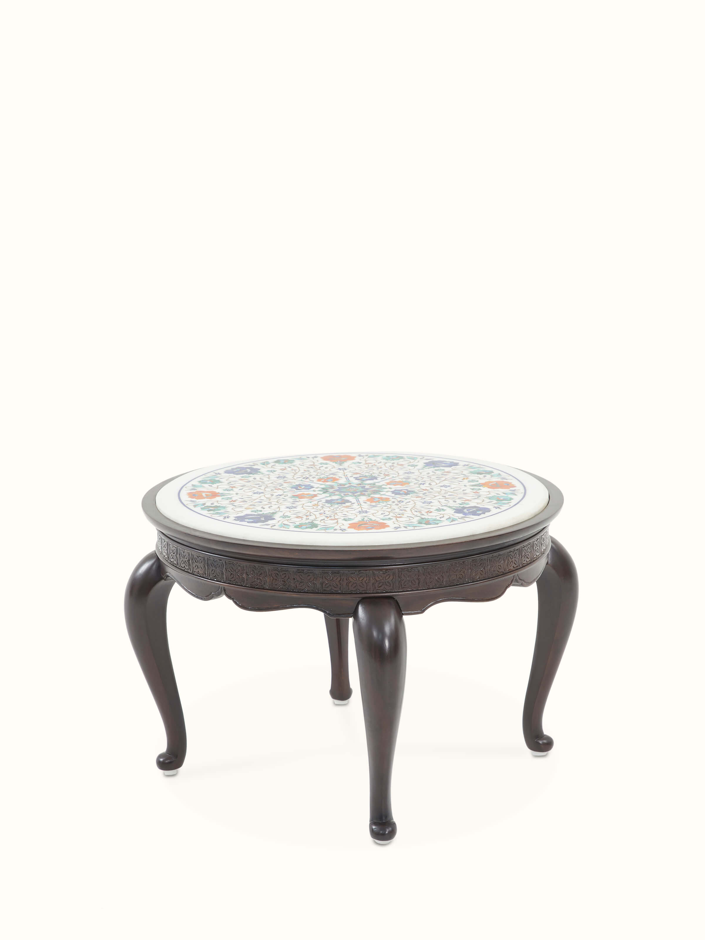 Close-up of the round marble inlay on the Sheesham wood coffee table, emphasizing the intricate marble patterns and craftsmanship