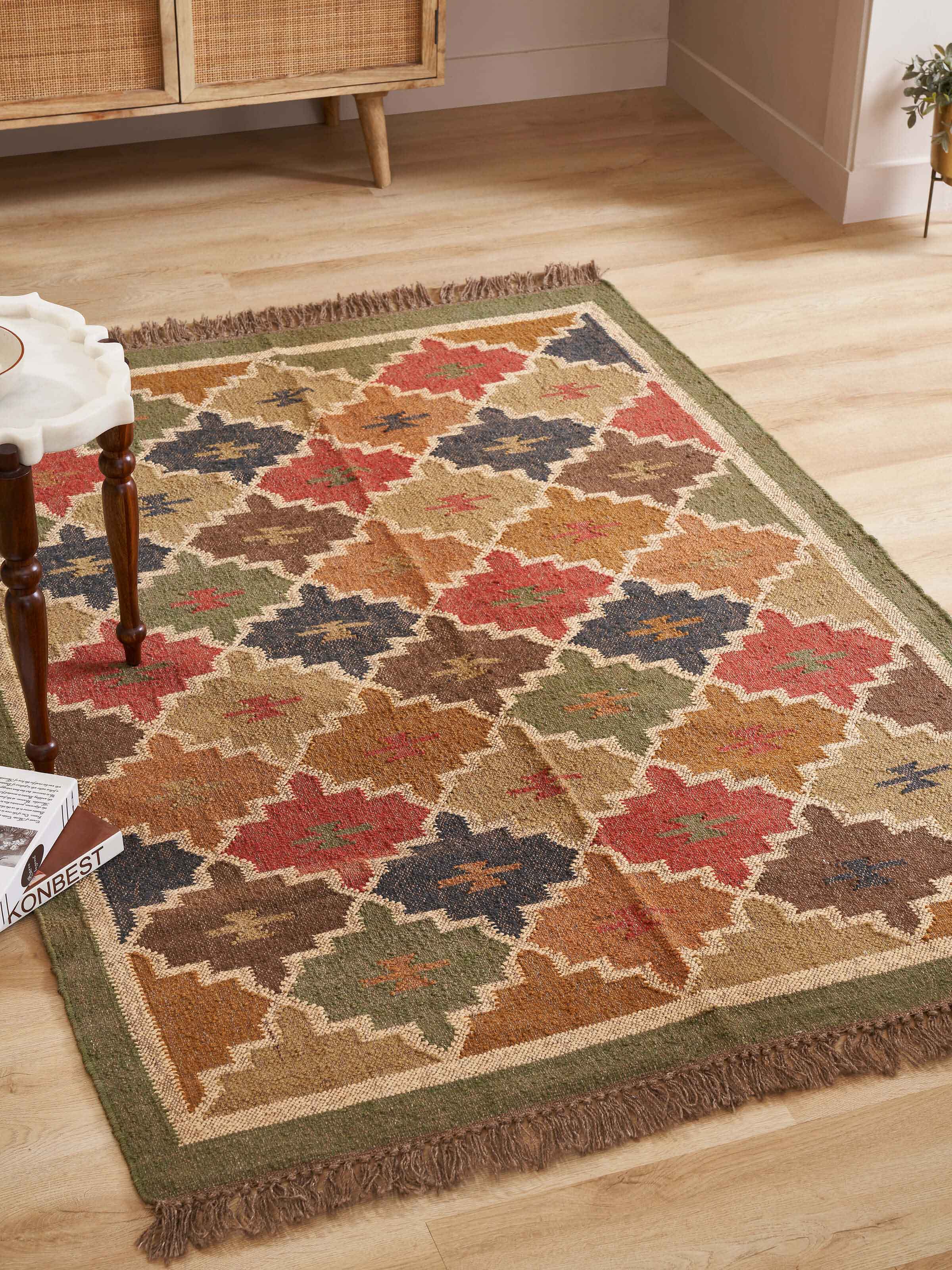 Side view of Geo Kilim Salawas Jute & Wool Panja Dhurrie highlighting the texture and design.