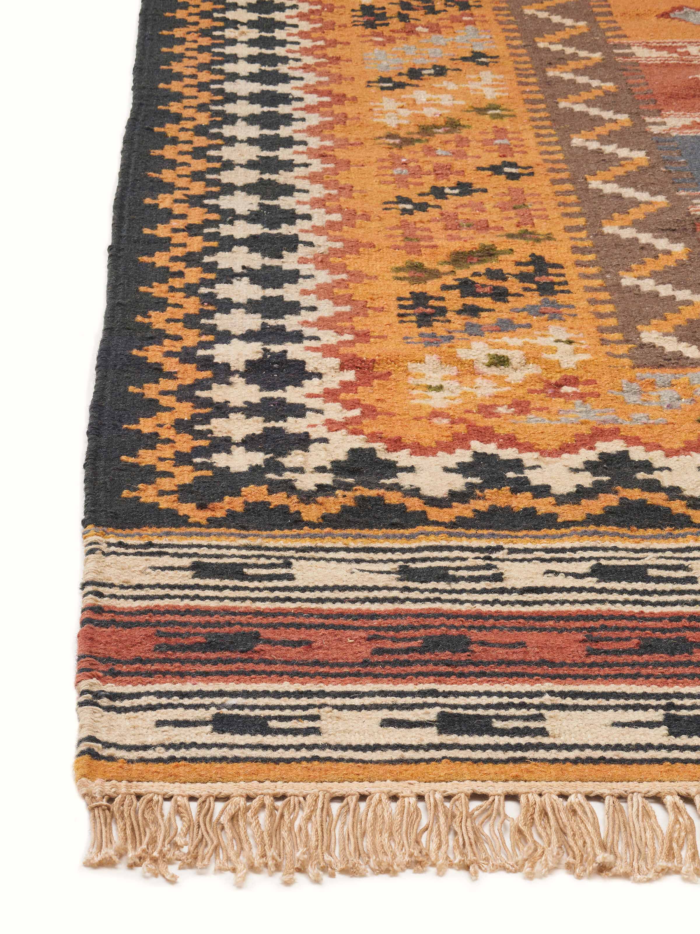 Overhead view of Traditional Kilim Salawas wool & cotton Panja dhurrie displaying the full design and color variations
