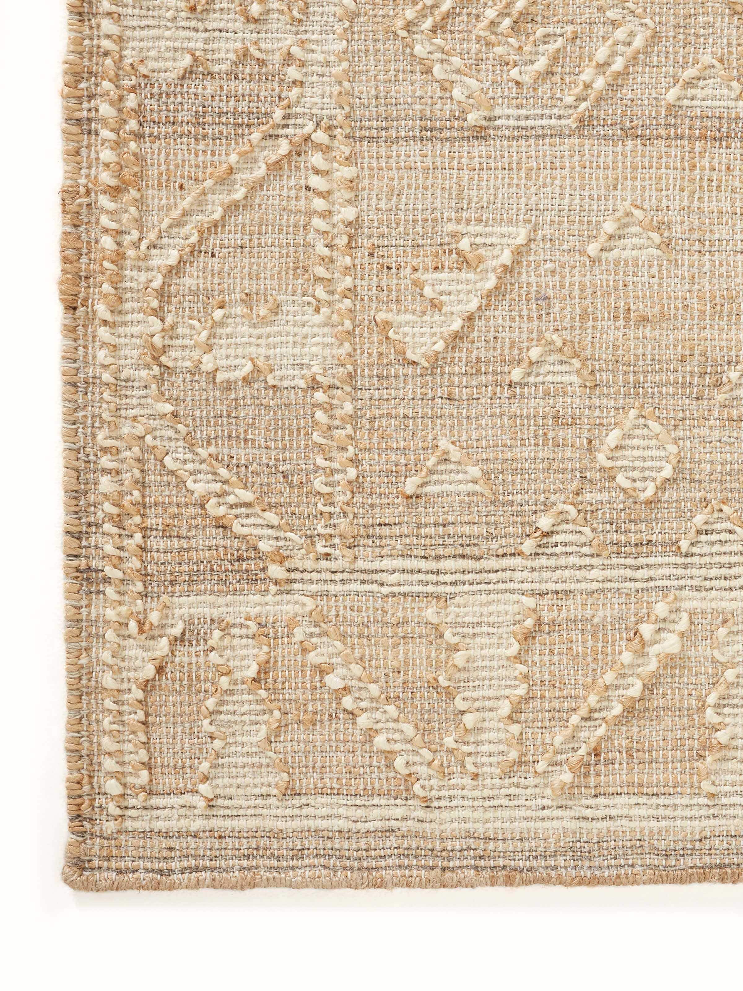 Front view of Traditional Kilim Beige Jute Natural Fibre Rug focusing on the natural fiber and design.