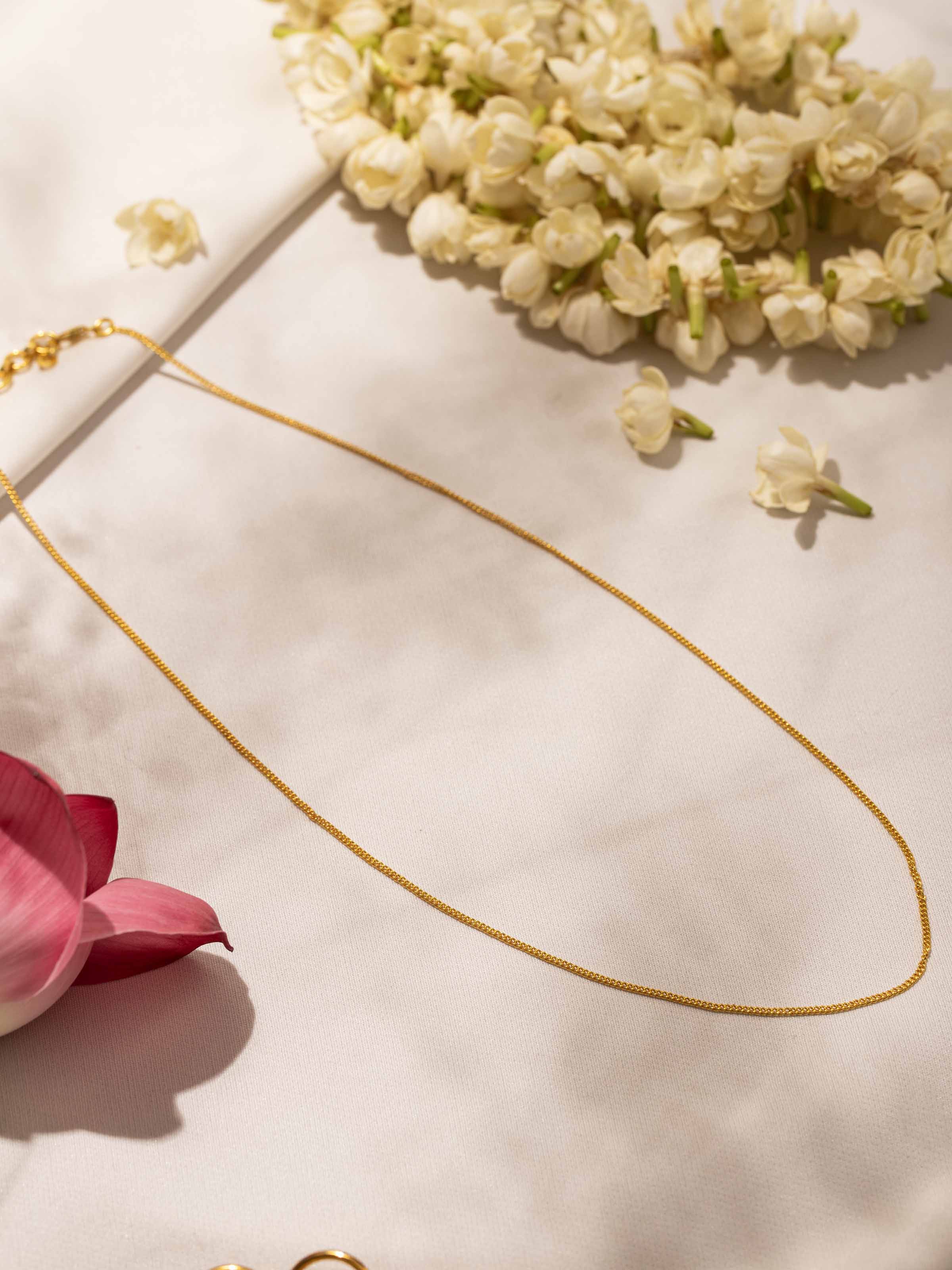 Side view of Silver Smithing Chain showcasing fine craftsmanship by Swadesh