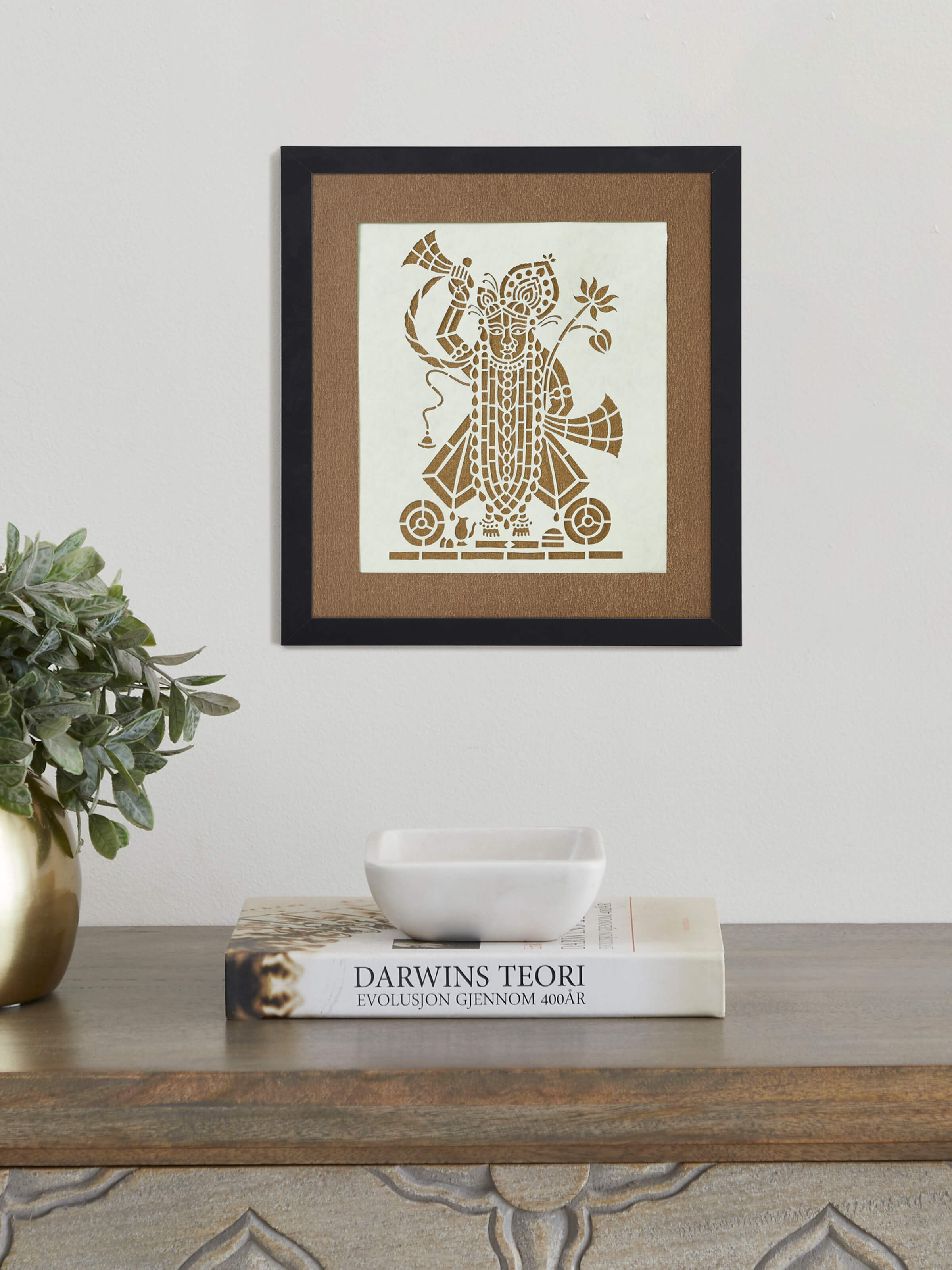 Close-up of Sanjhi paper stencil Shreenathji wall art, highlighting the detailed stencil work and artistic design.